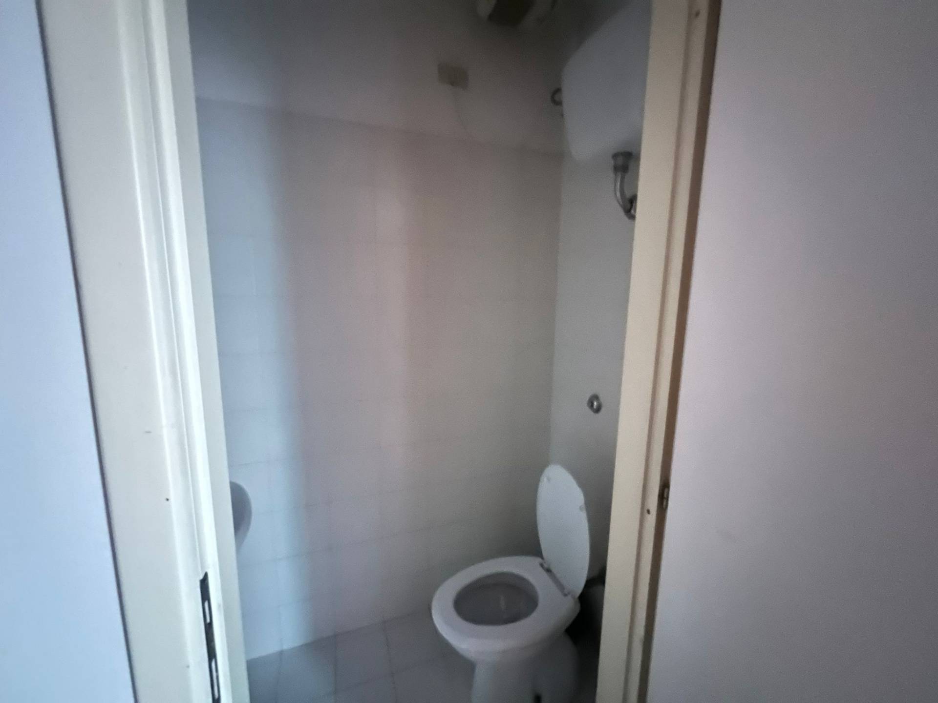 Fondo Commerciale in affitto a Pisa, San Martino