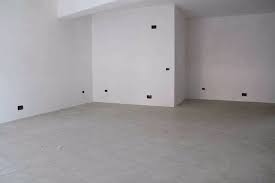 Fondo Commerciale in affitto a Pisa, Oratoio