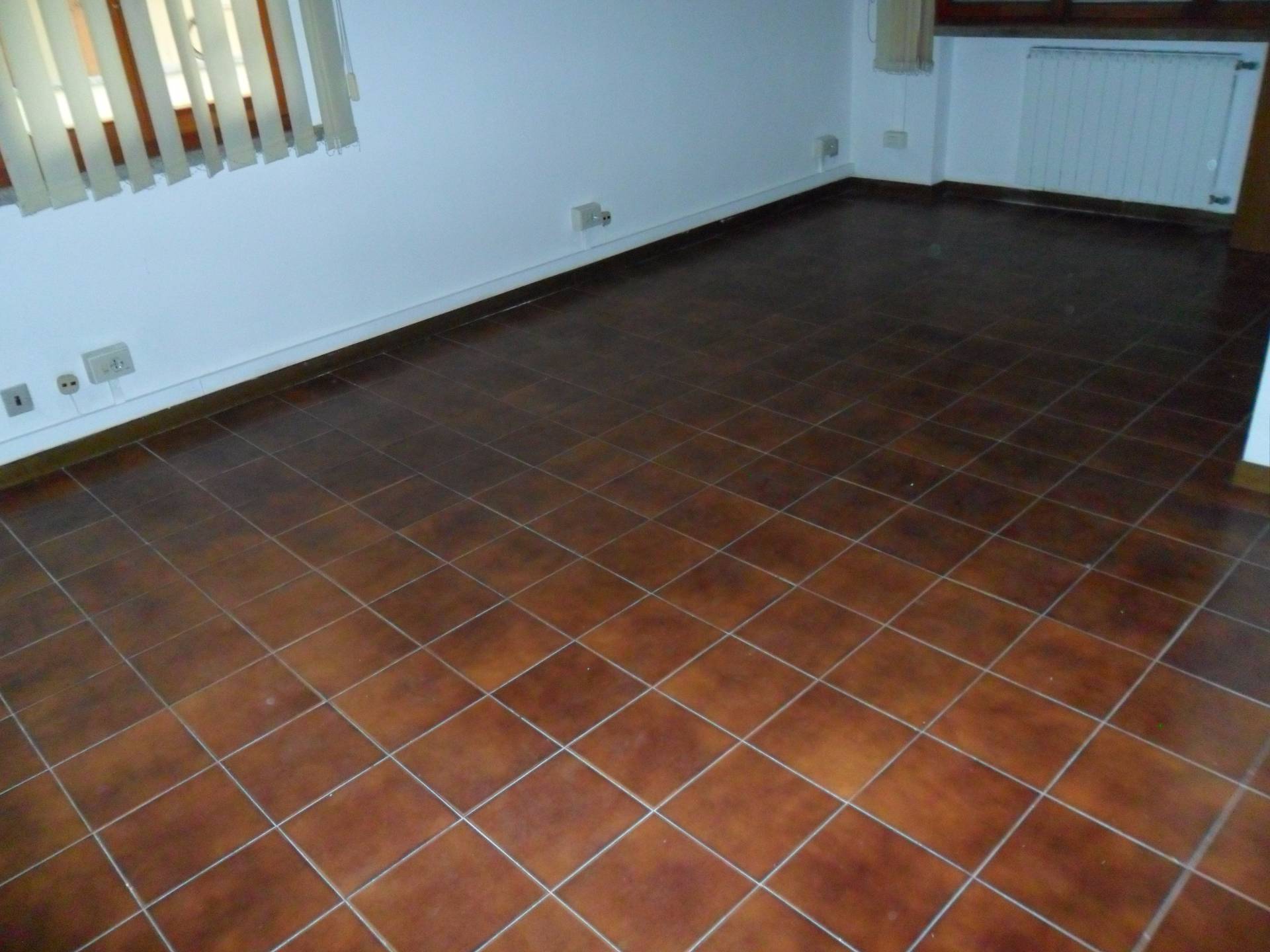 Ufficio in affitto a Pisa, Pisanova