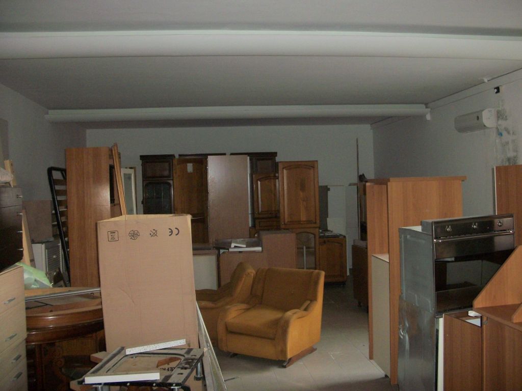 Fondo Commerciale in affitto a Pisa, Gagno