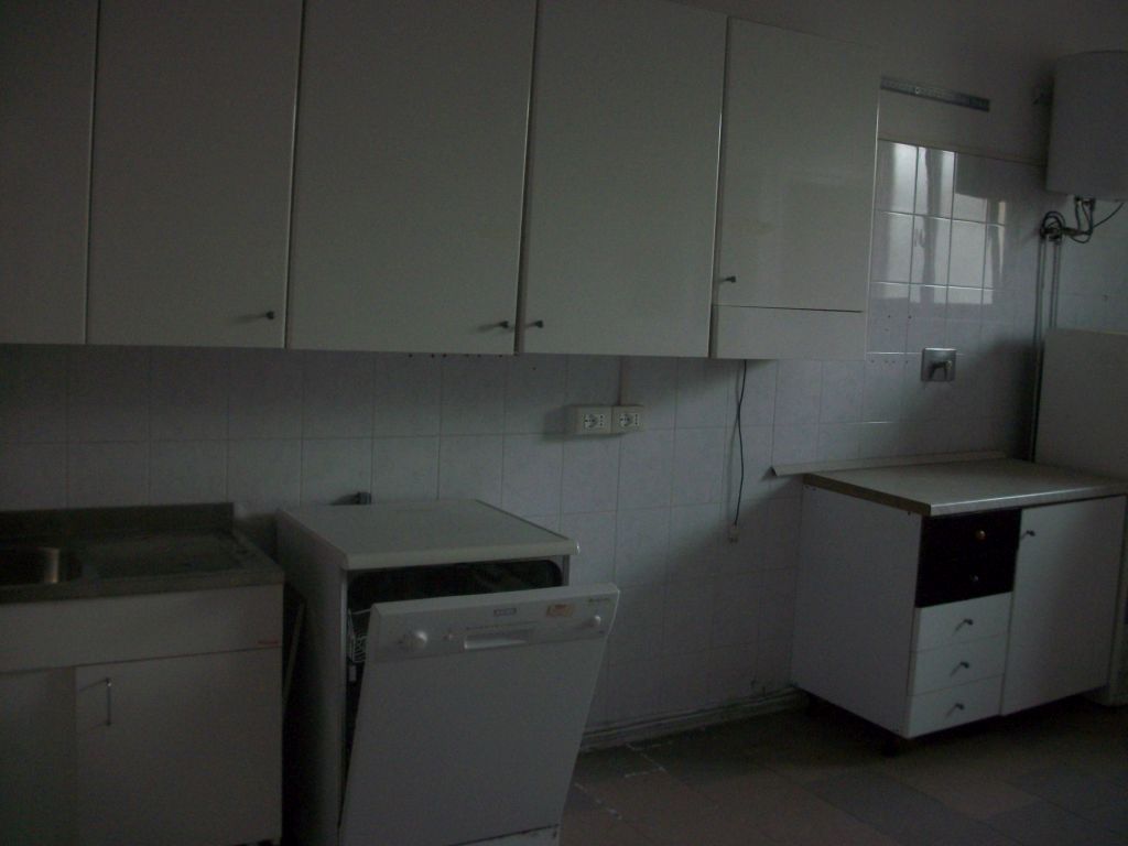 Fondo Commerciale in affitto a Pisa, Gagno