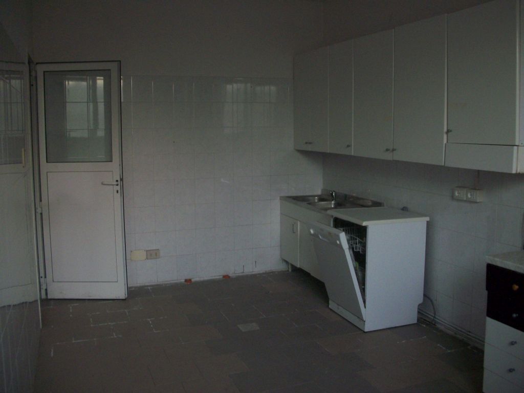 Fondo Commerciale in affitto a Pisa, Gagno