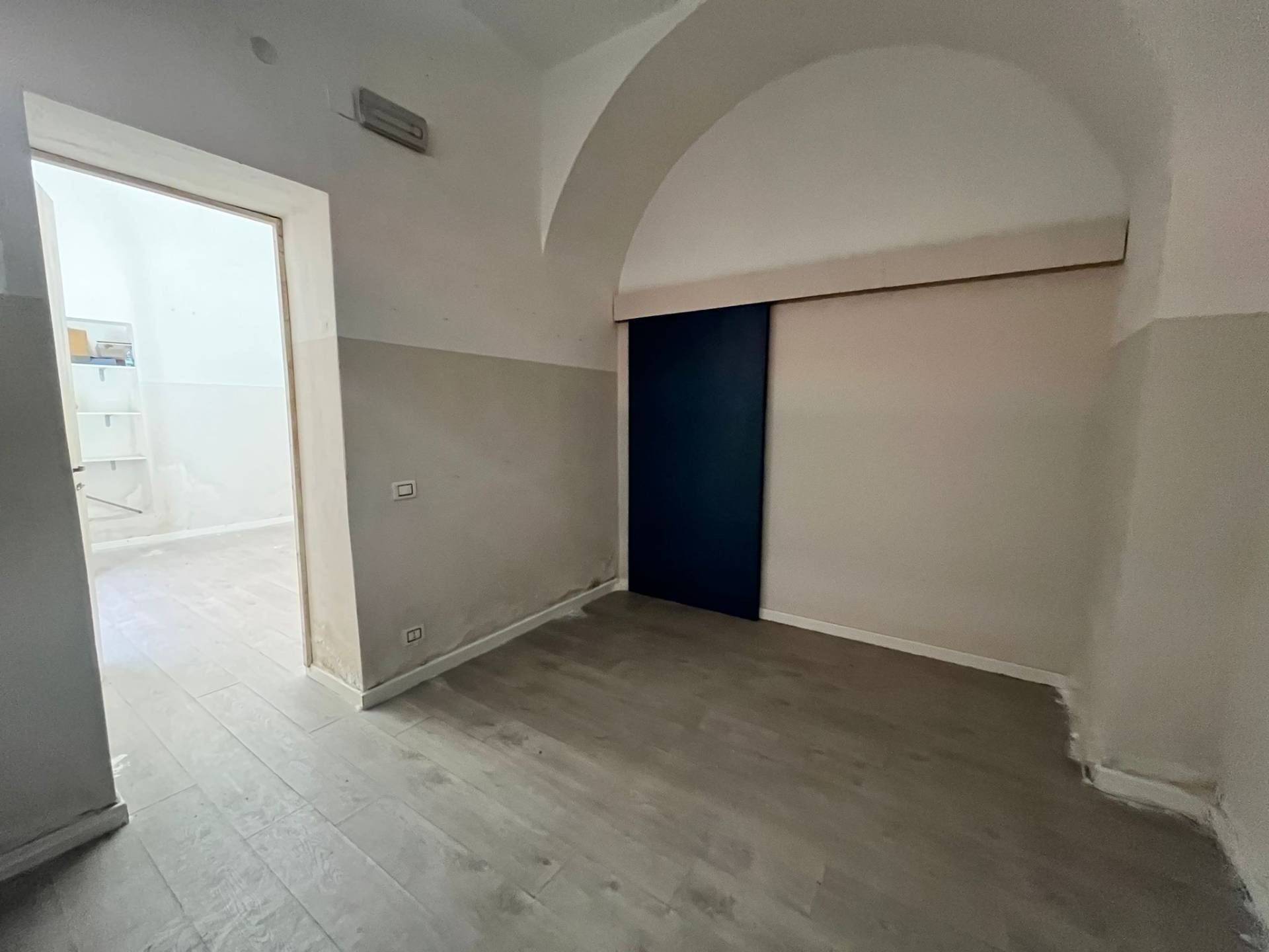 Fondo Commerciale in affitto a Pisa, San Francesco