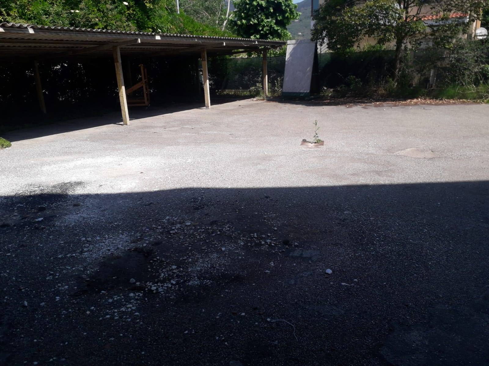 Fondo Commerciale in affitto a Cascina, Capoluogo