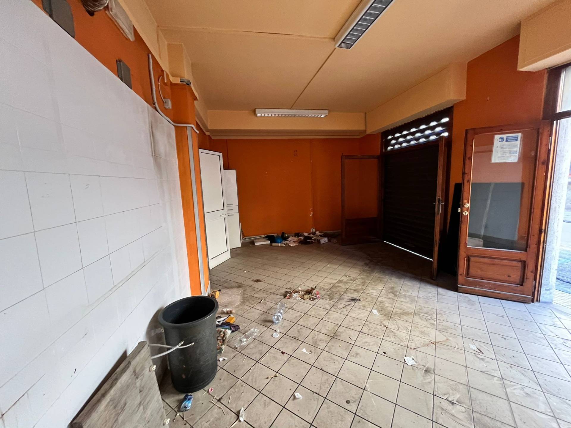 Fondo Commerciale in vendita a Pisa, Stazione