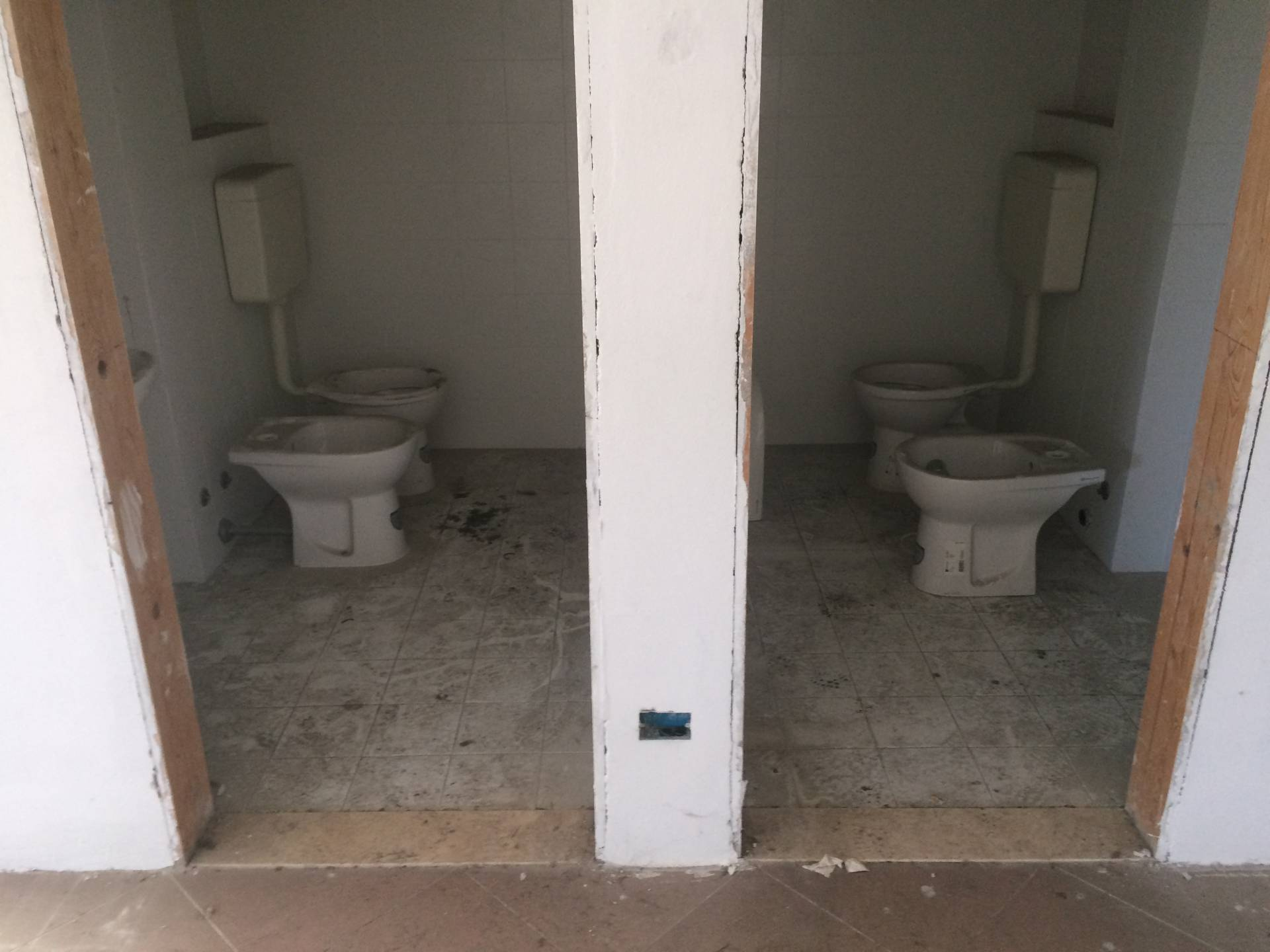 Fondo Commerciale in vendita a Pisa, Porta a Lucca