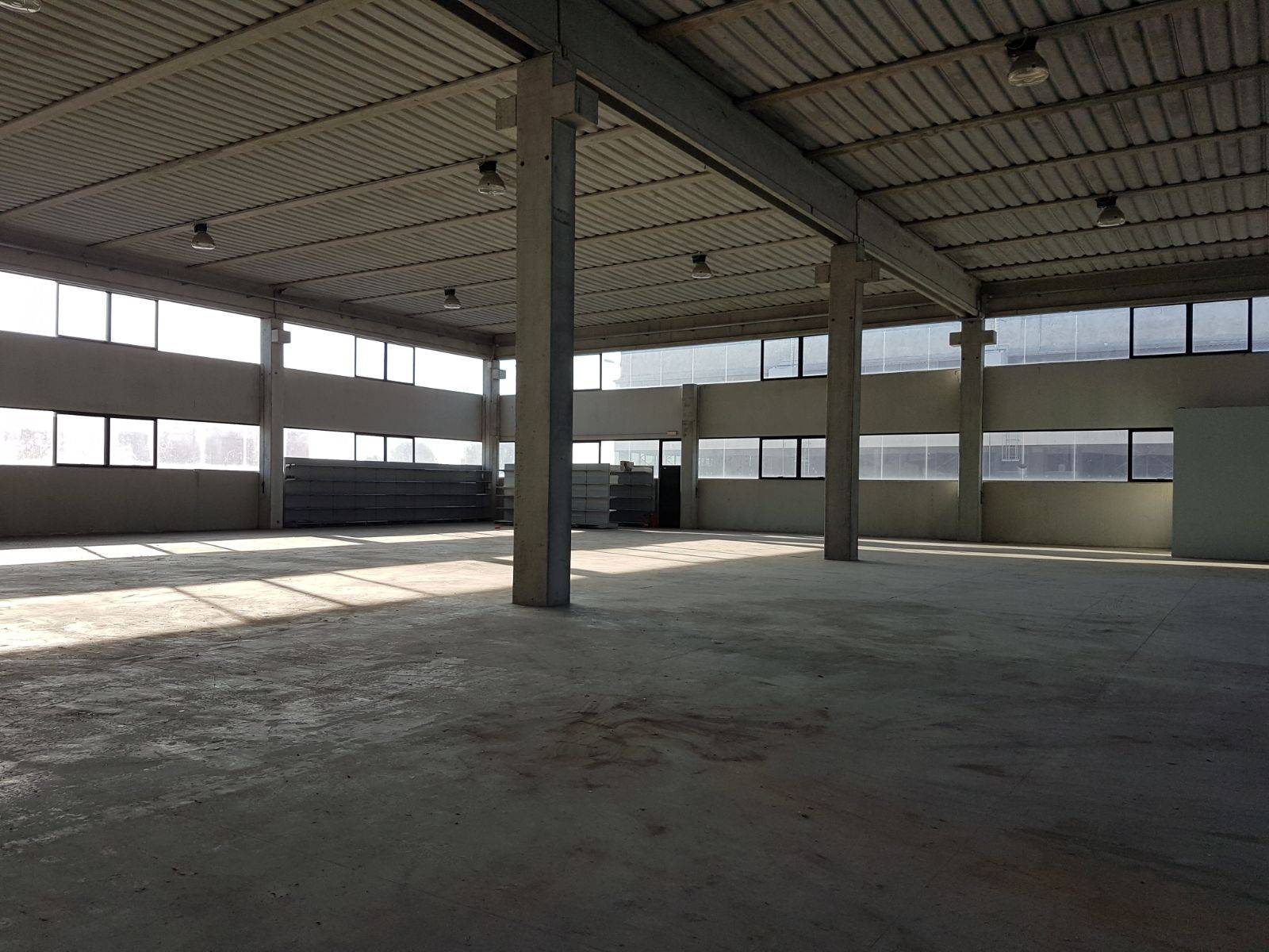 Fondo Commerciale in vendita a Pisa, Porta Fiorentina