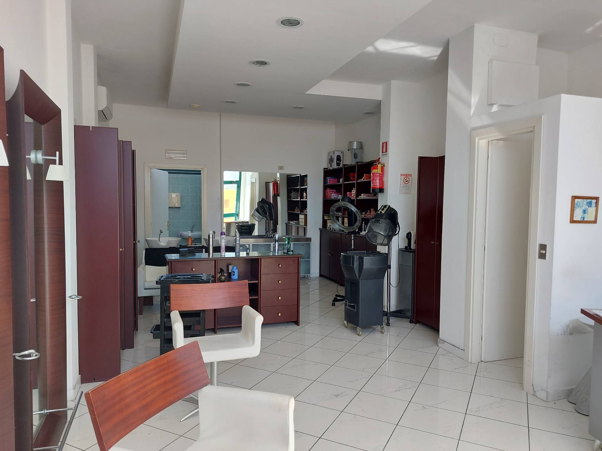 Fondo Commerciale in vendita a Pisa, Cisanello