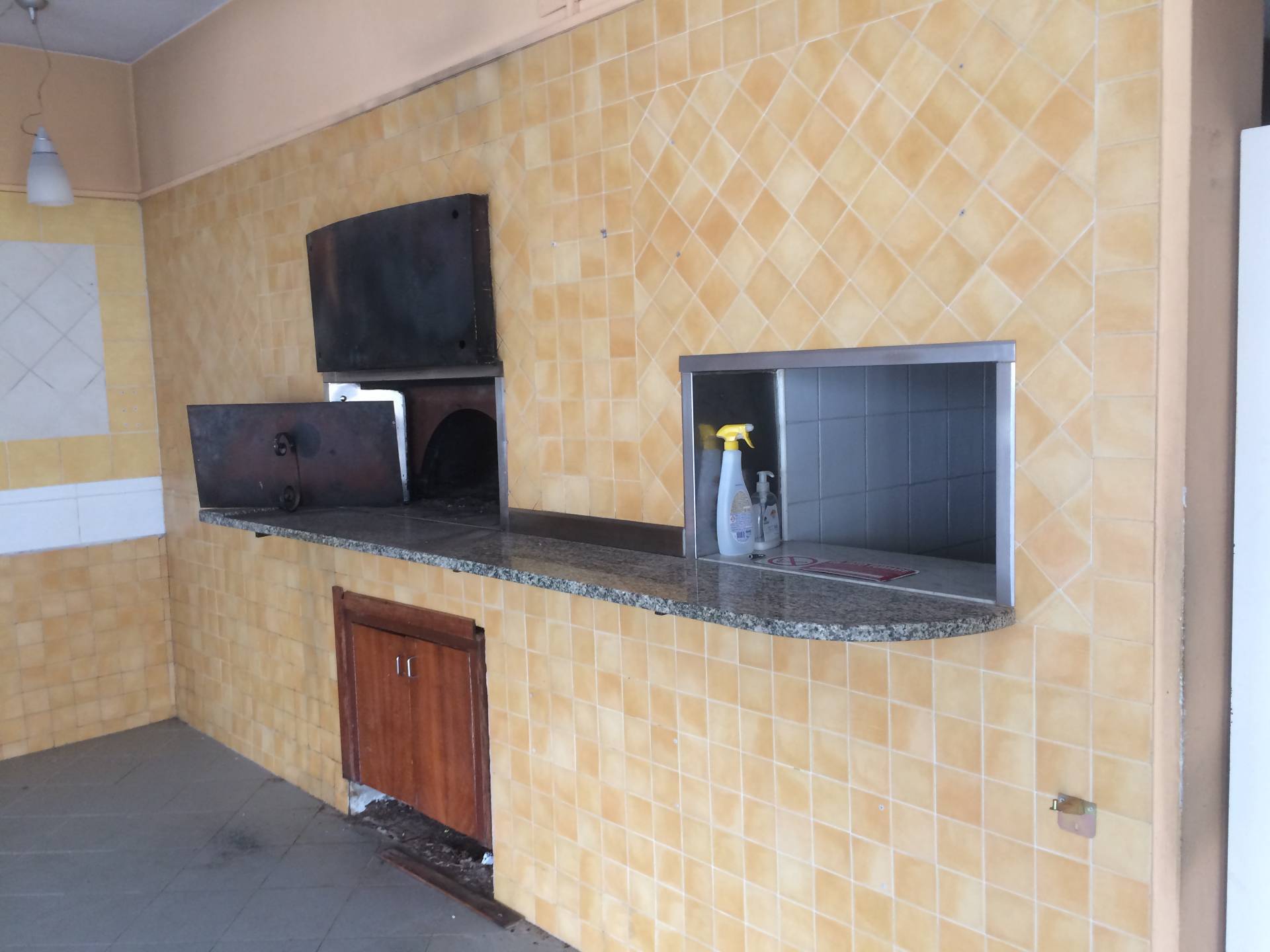 Fondo Commerciale in affitto a Vicopisano, Caprona