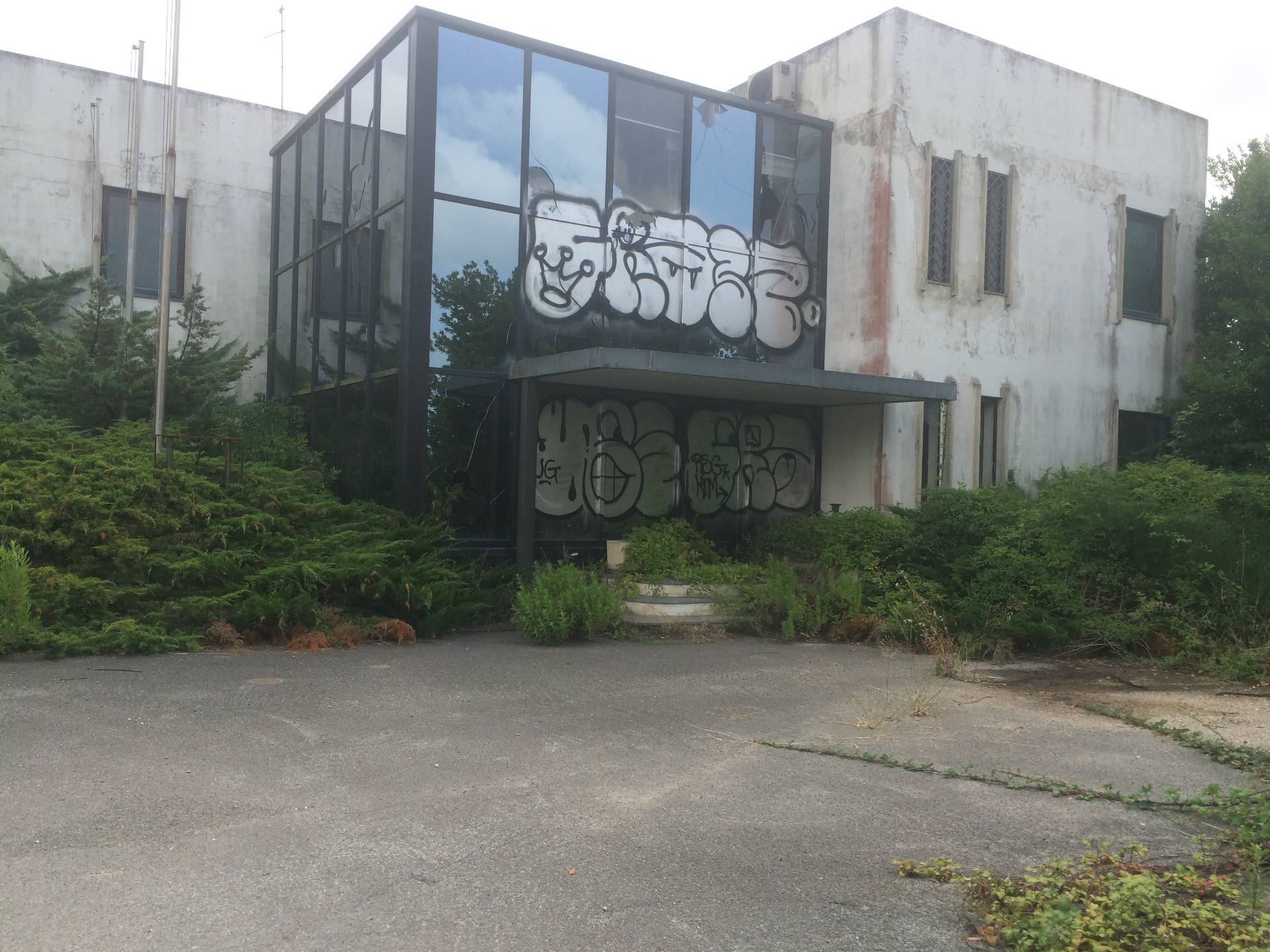 Capannone in vendita a Pisa