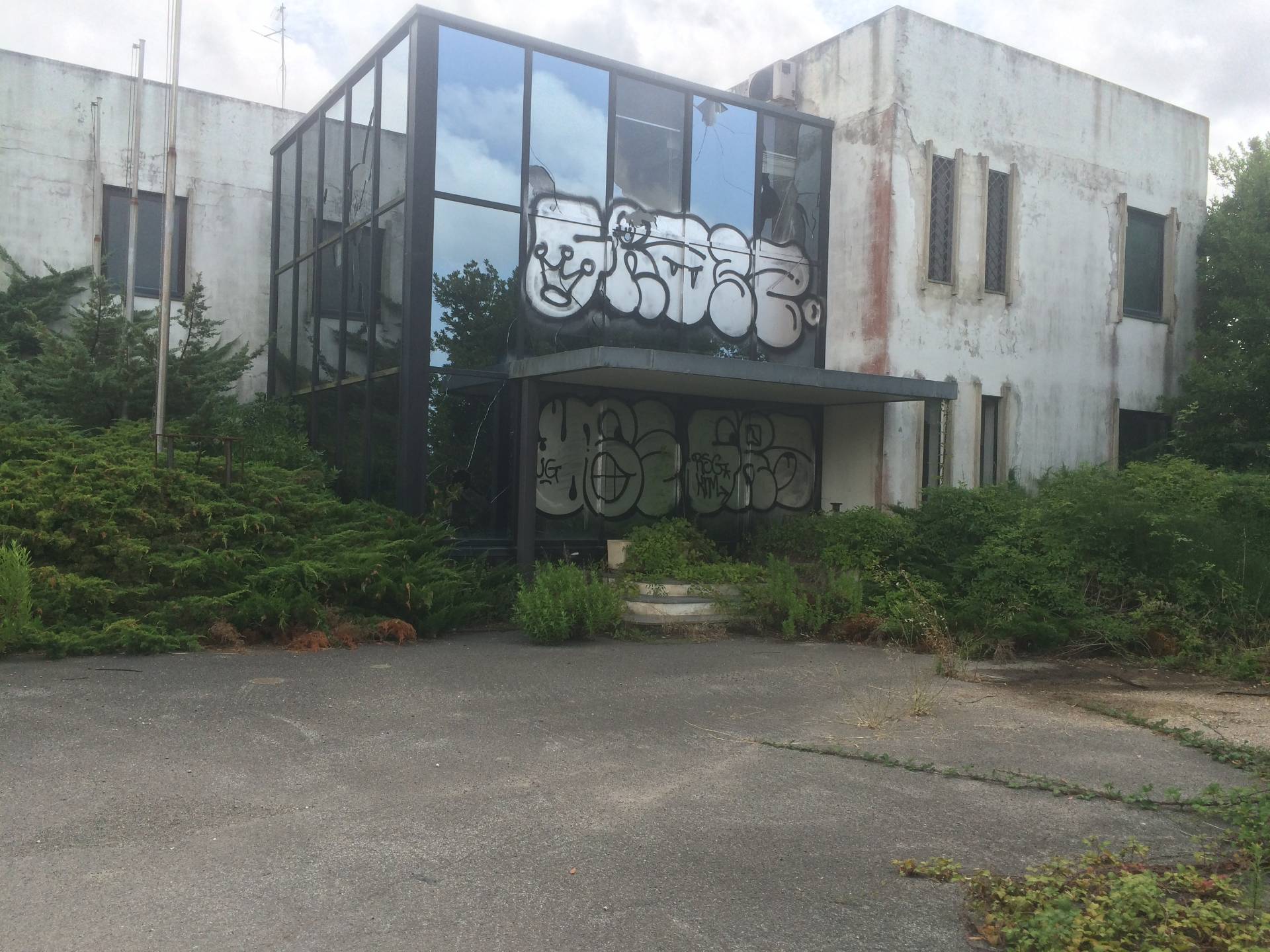 Capannone in vendita a Pisa