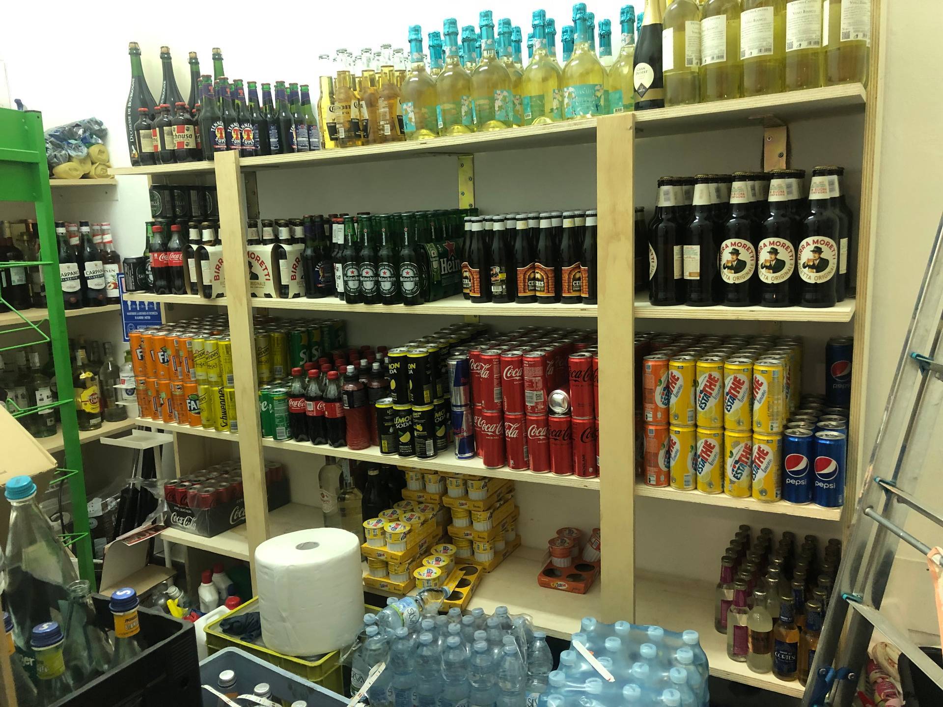 Attivit/licenza in vendita a Cascina