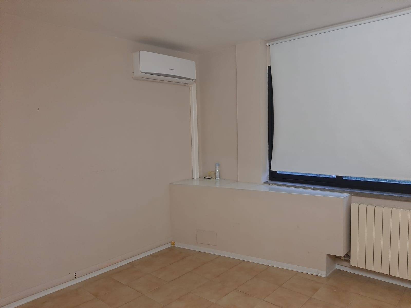 Ufficio in affitto a Cascina, Navacchio