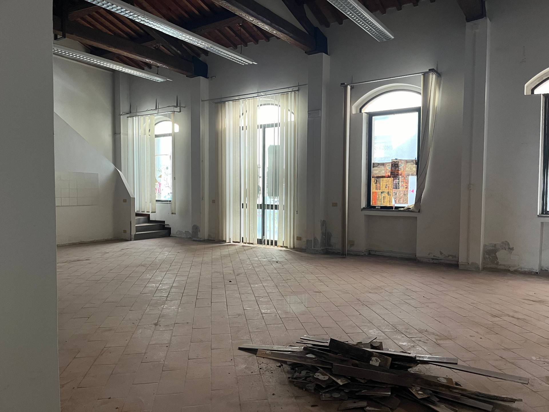 Fondo Commerciale in affitto a Pisa, Sant'Antonio