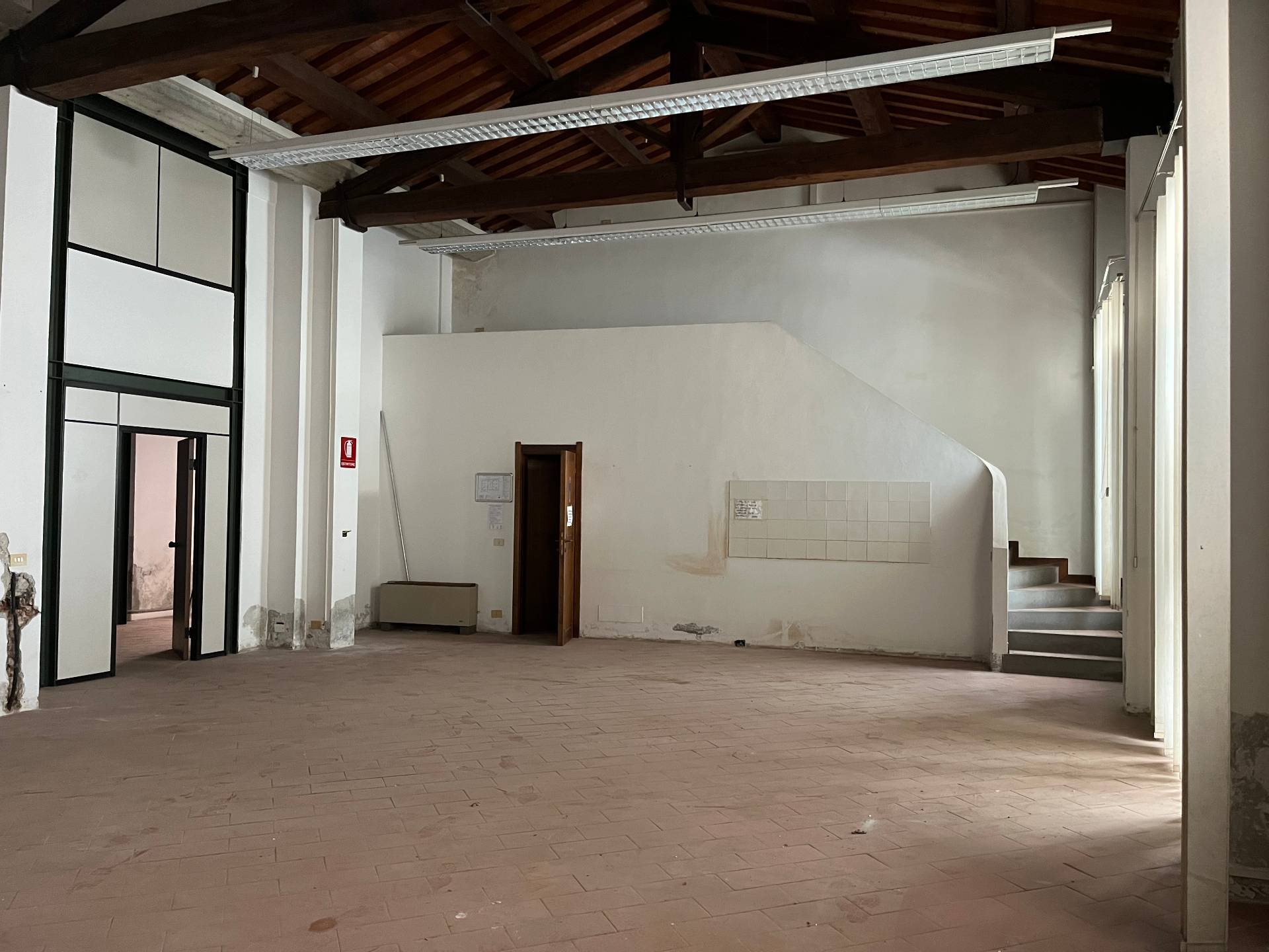 Fondo Commerciale in affitto a Pisa, Sant'Antonio