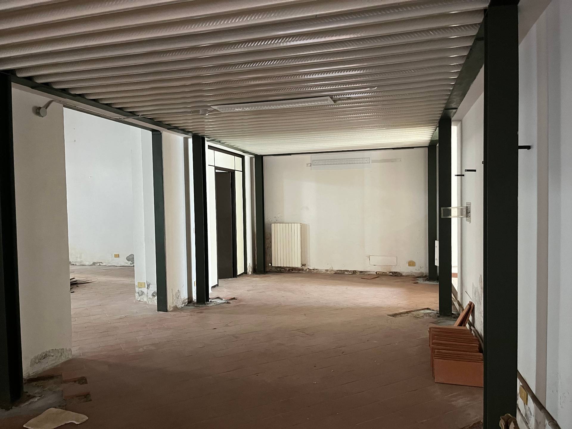 Fondo Commerciale in affitto a Pisa, Sant'Antonio