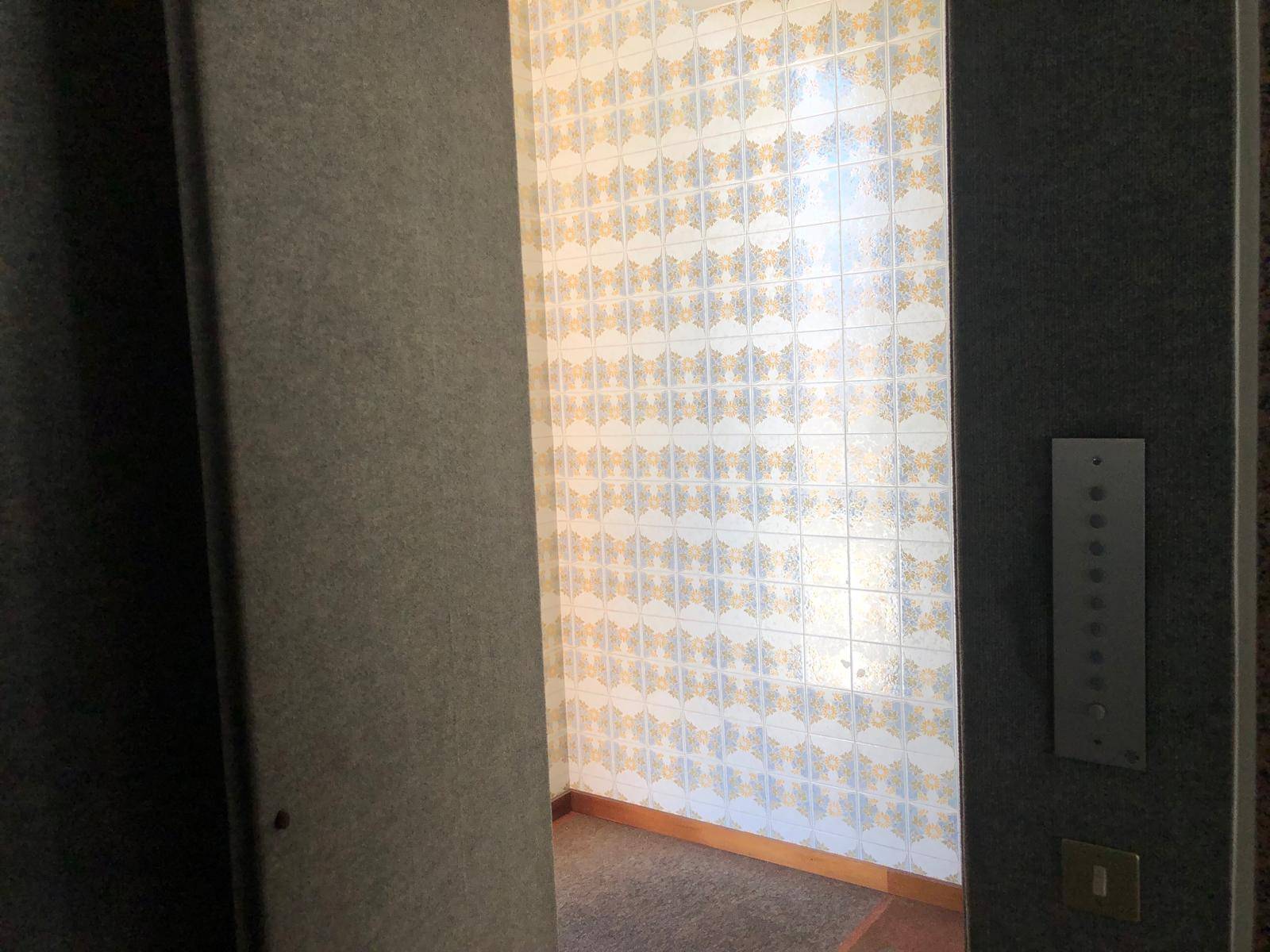 Fondo Commerciale in vendita a Cascina, Capoluogo