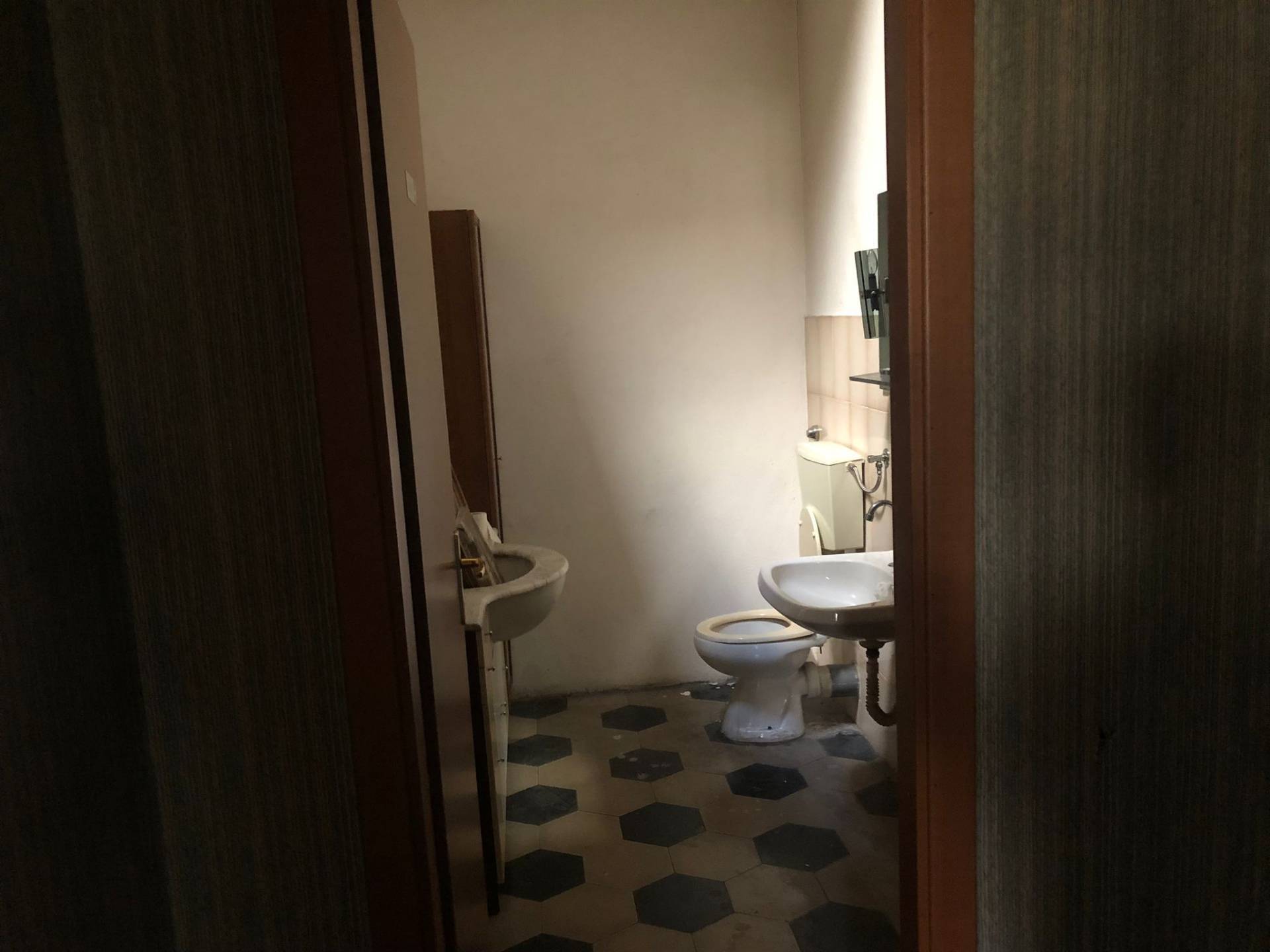 Ufficio in affitto a Cascina, Navacchio