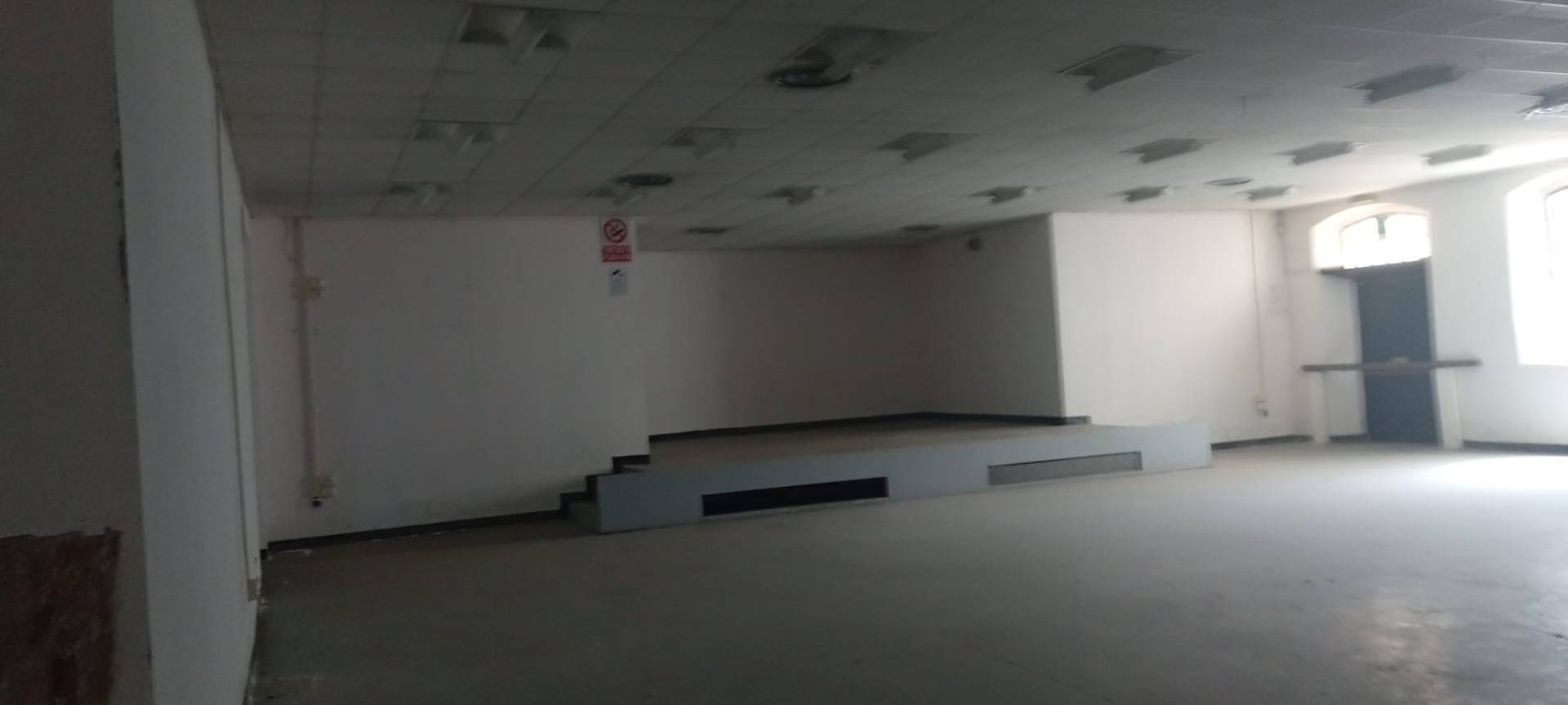 Fondo Commerciale in vendita a Pisa, Porta a Lucca