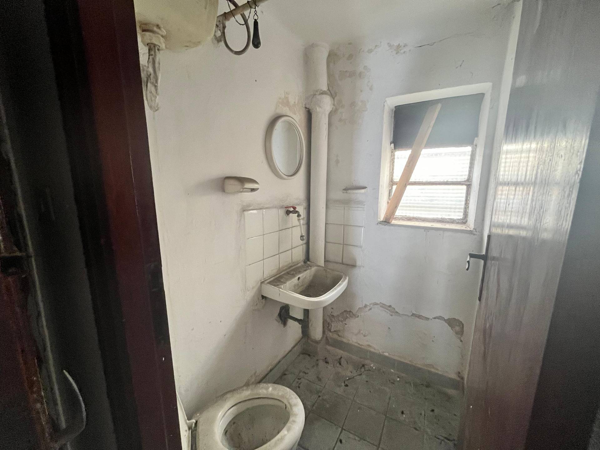 Fondo Commerciale in vendita a Pisa, Porta Fiorentina