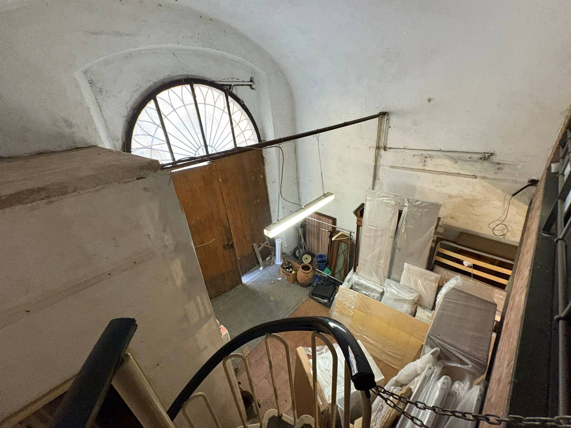 Fondo Commerciale in affitto a Pisa, San Martino