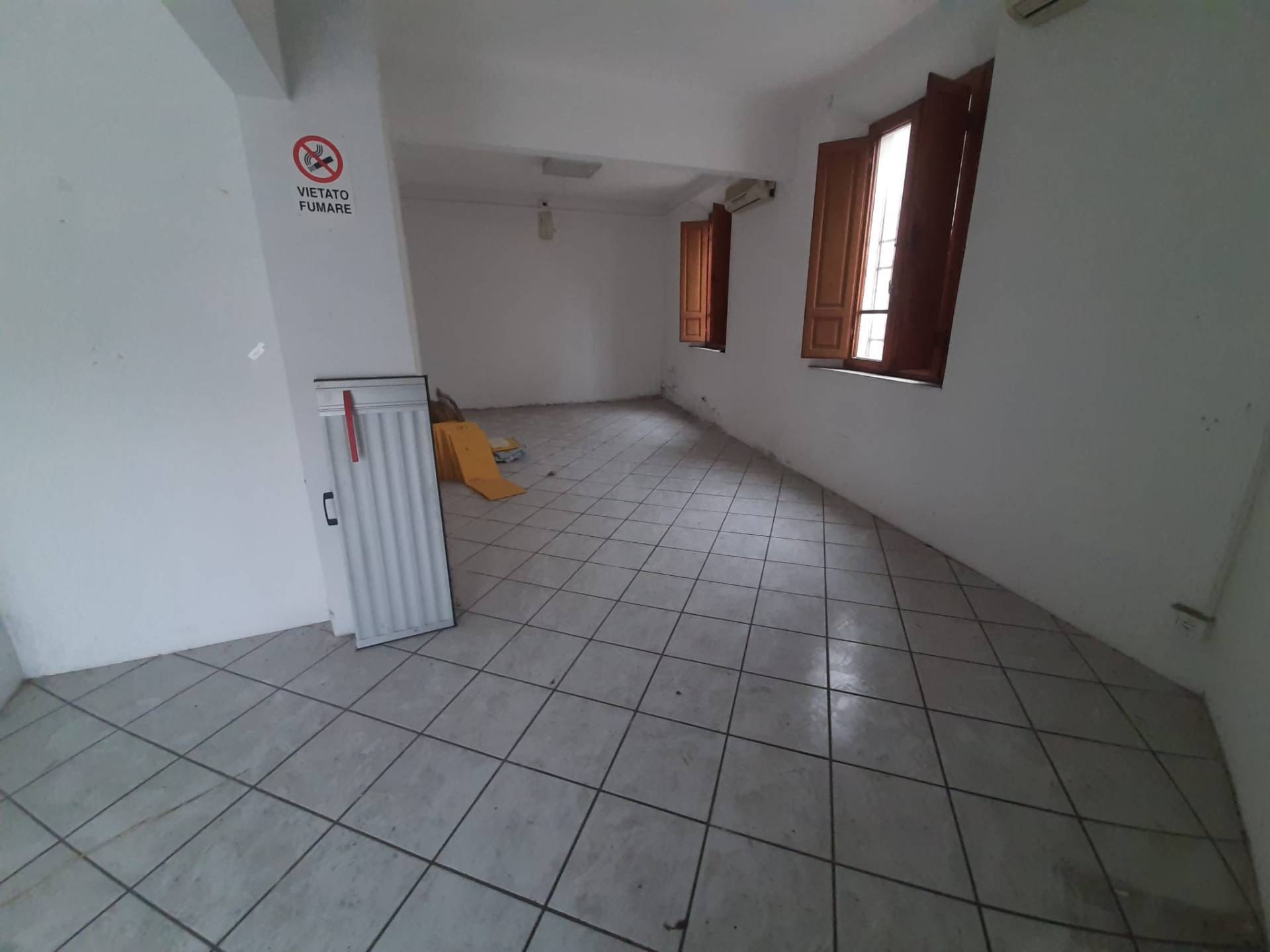 Fondo Commerciale in vendita a San Giuliano Terme, Pontasserchio