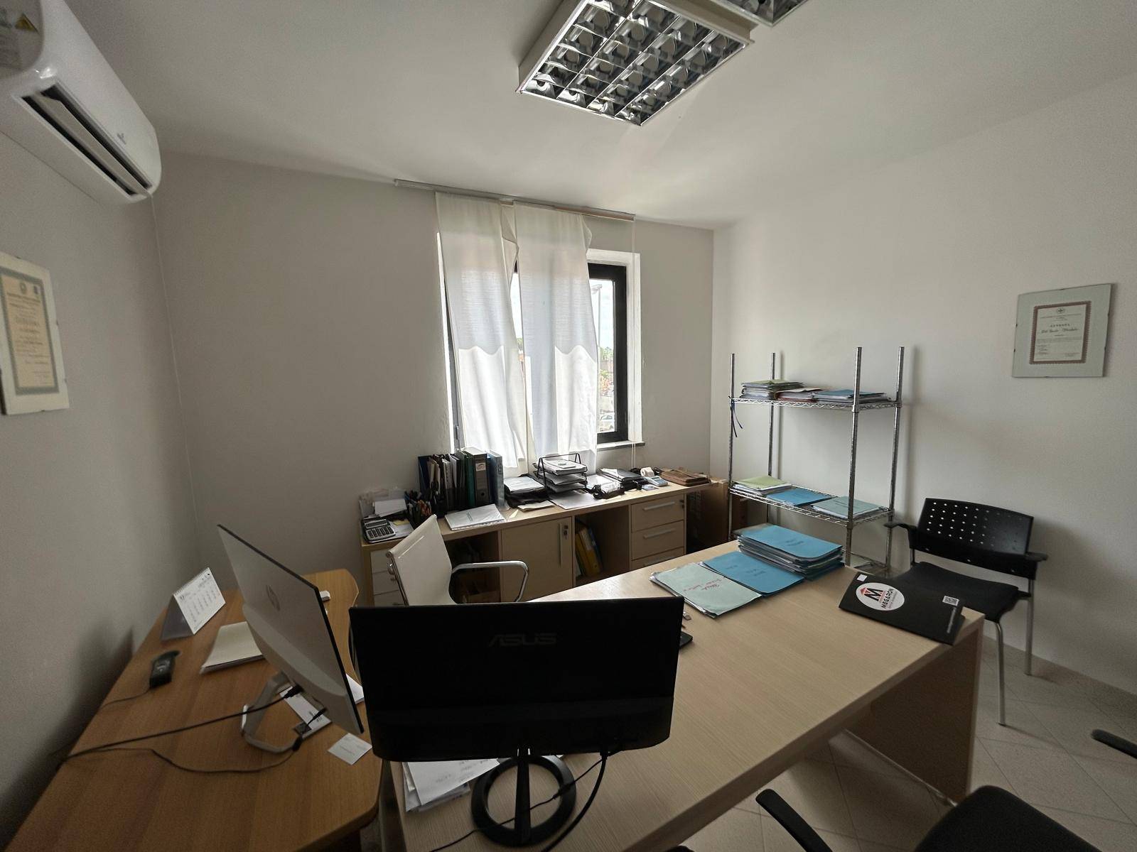 Ufficio in affitto a Cascina, Capoluogo