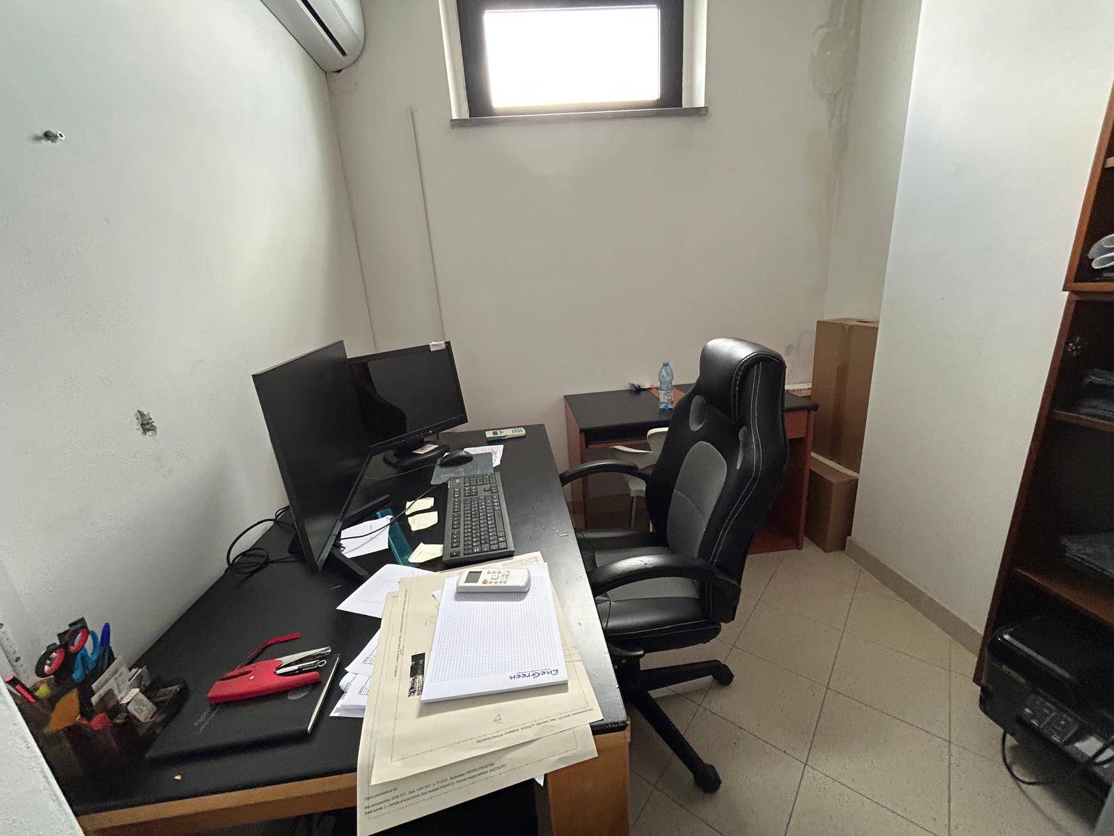 Ufficio in affitto a Cascina, Capoluogo