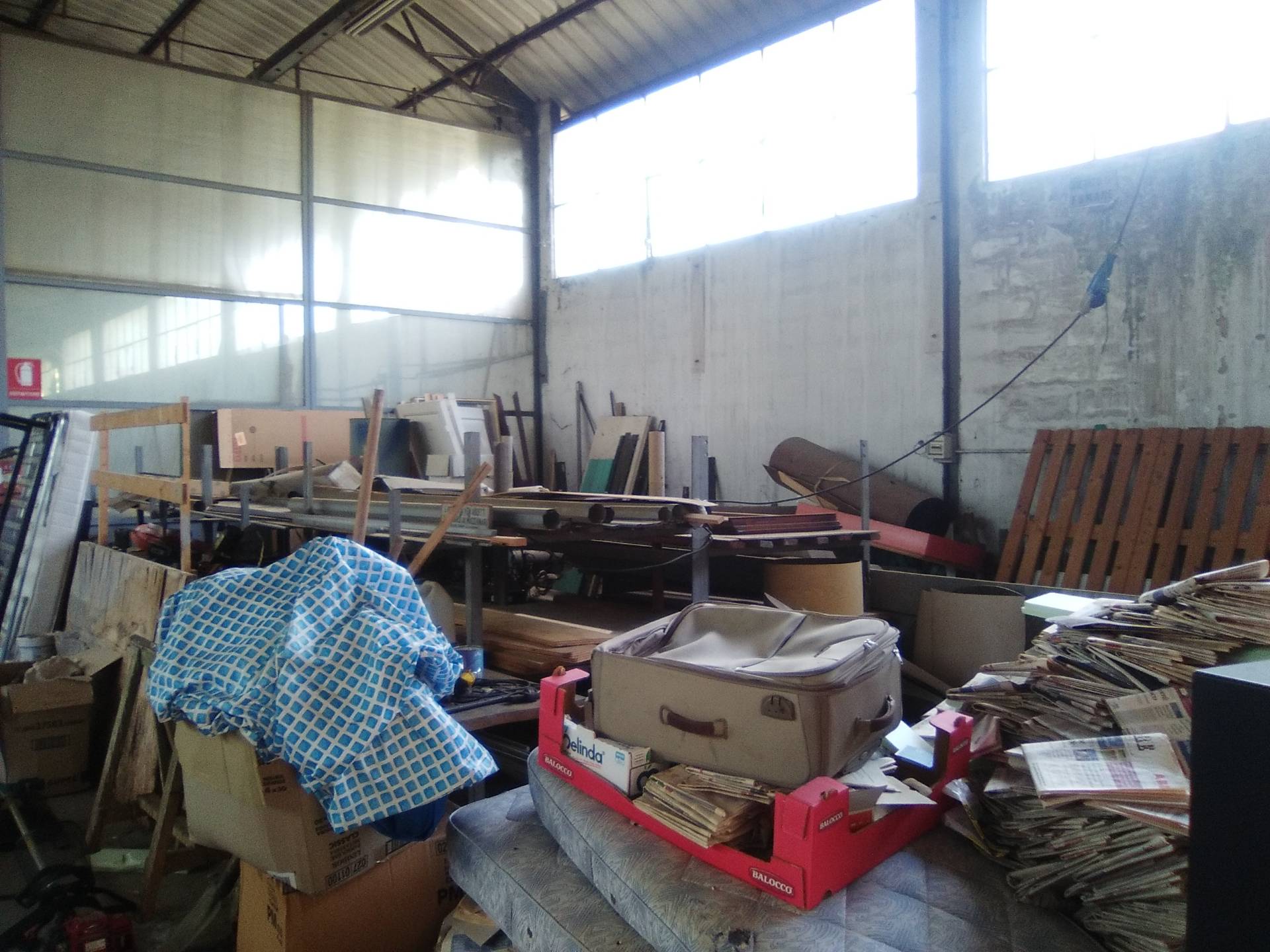 Fondo Artigianale in affitto a Pisa, Gagno
