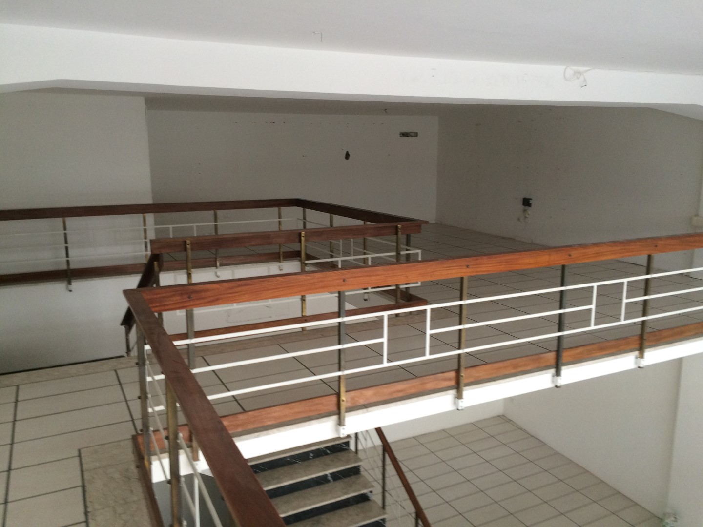 Fondo Commerciale in affitto a Pisa, San Martino