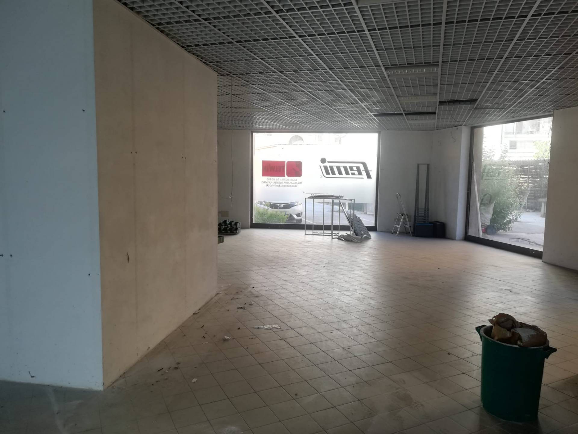 Fondo Commerciale in affitto a Pisa, Stazione