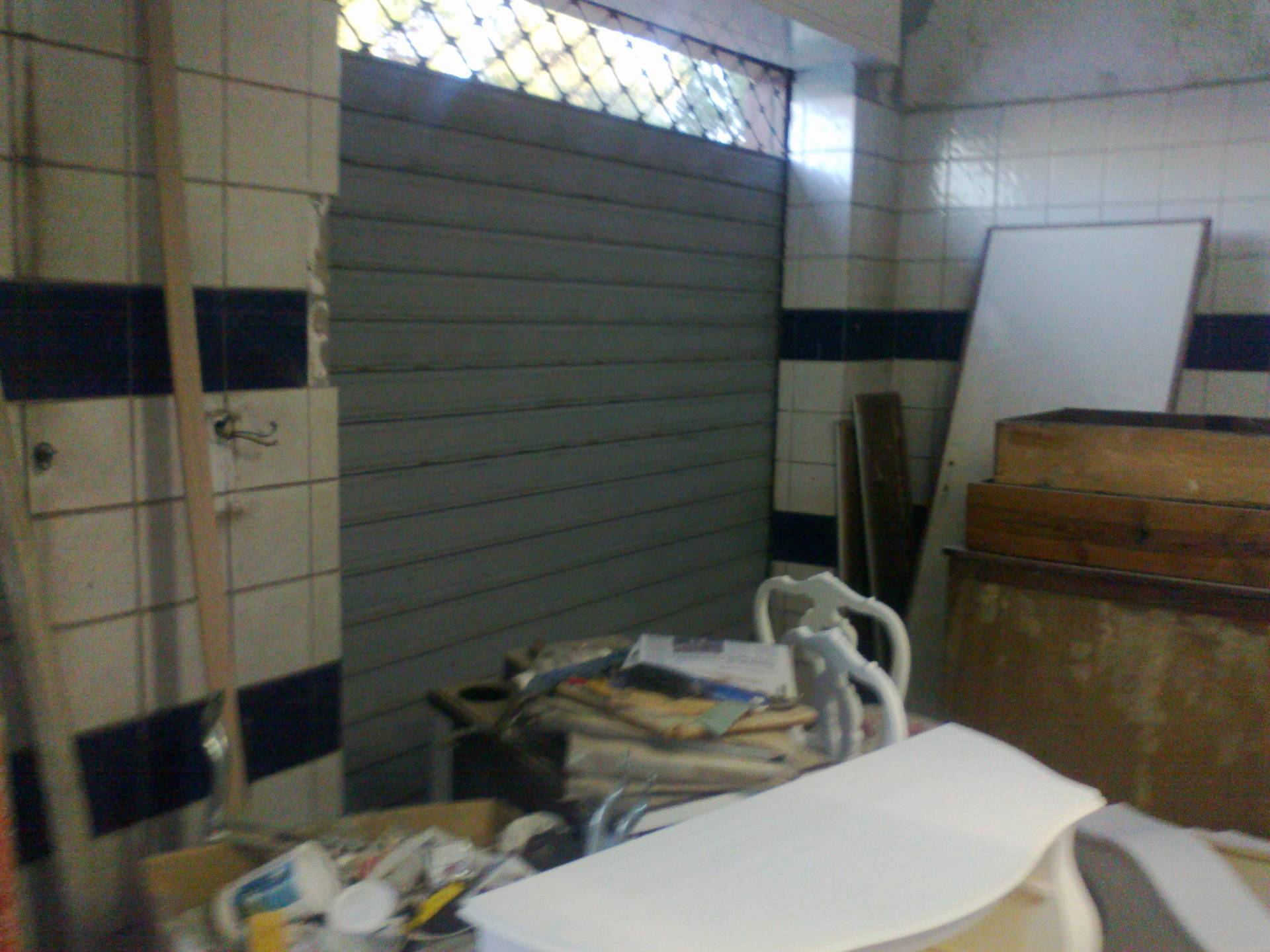 Fondo Commerciale in vendita a Pisa, Porta a Lucca