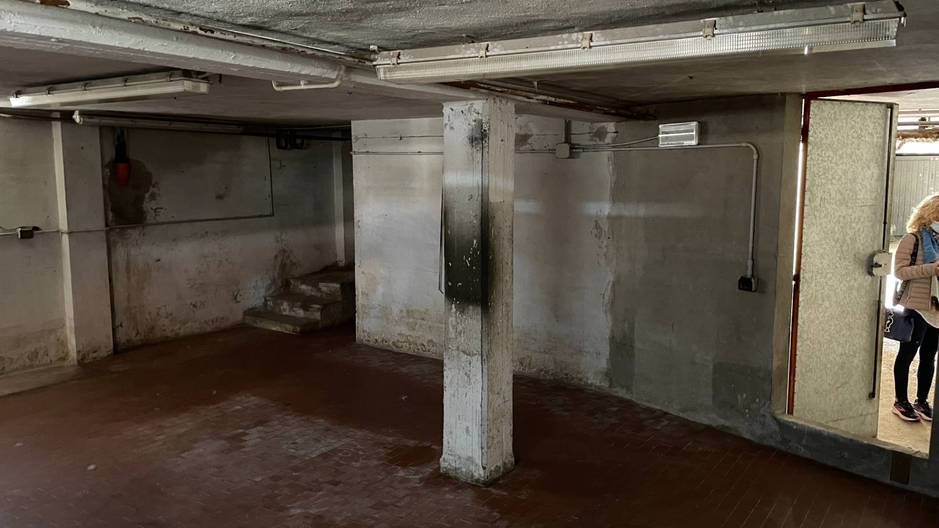 Fondo Commerciale in vendita a Cascina, Navacchio