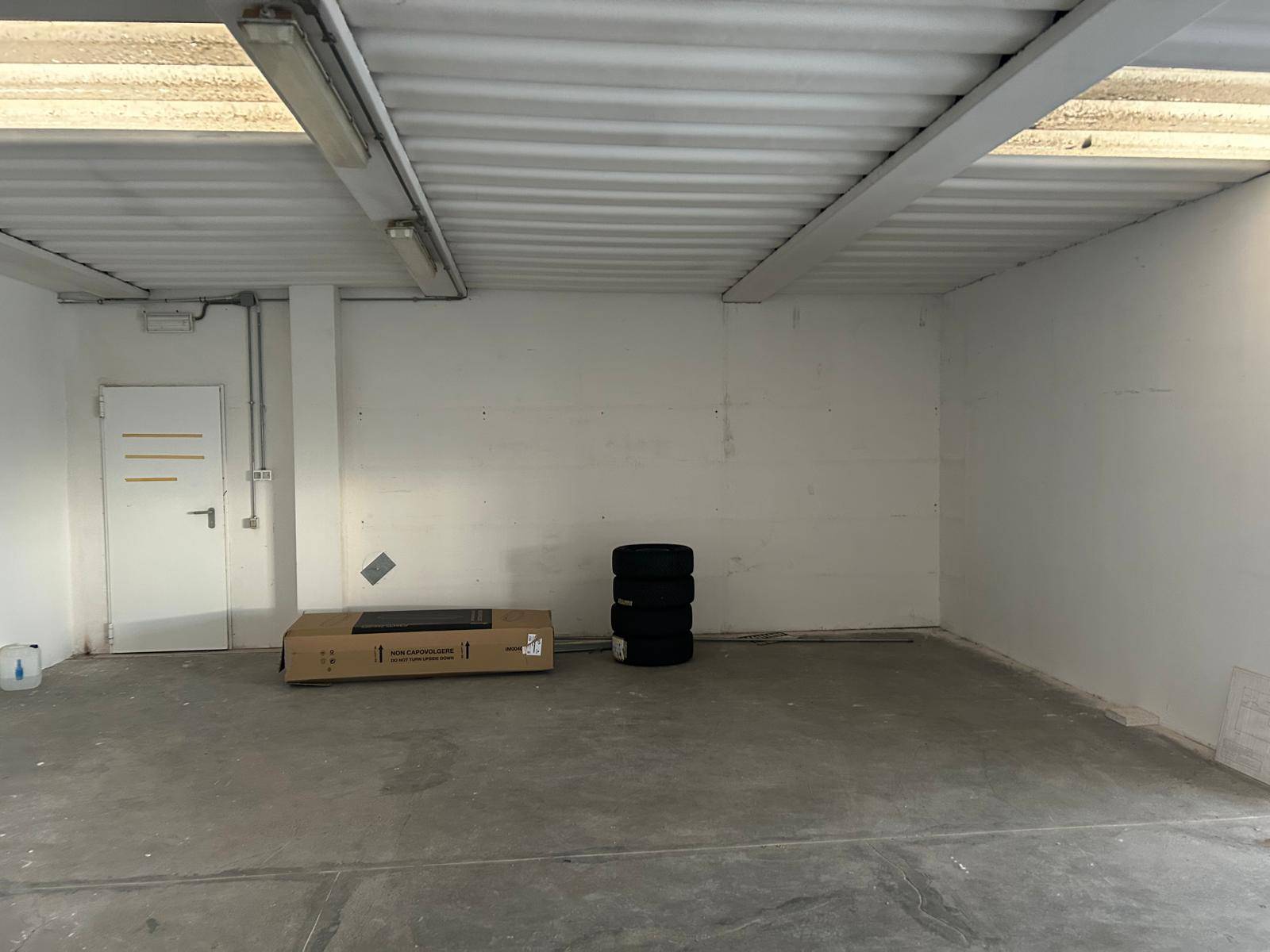 Ufficio in affitto a Cascina, Zona Artigianale