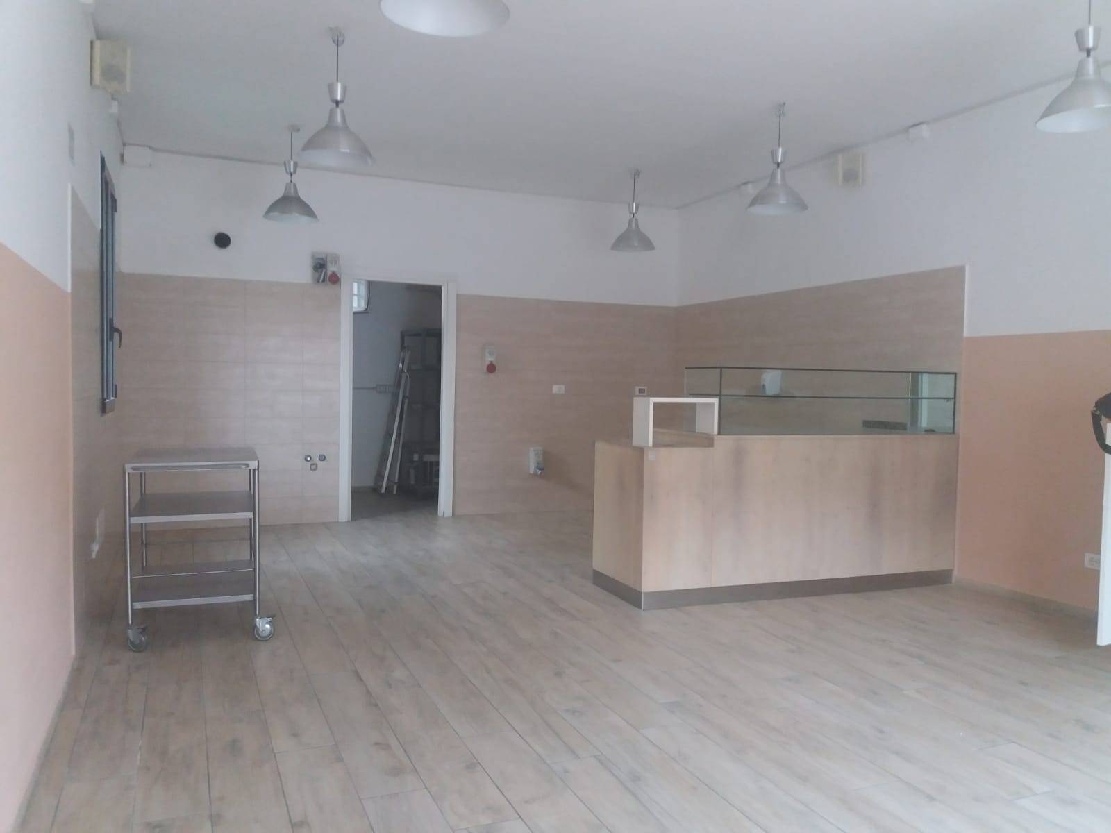 Fondo Commerciale in affitto a San Giuliano Terme, Colignola