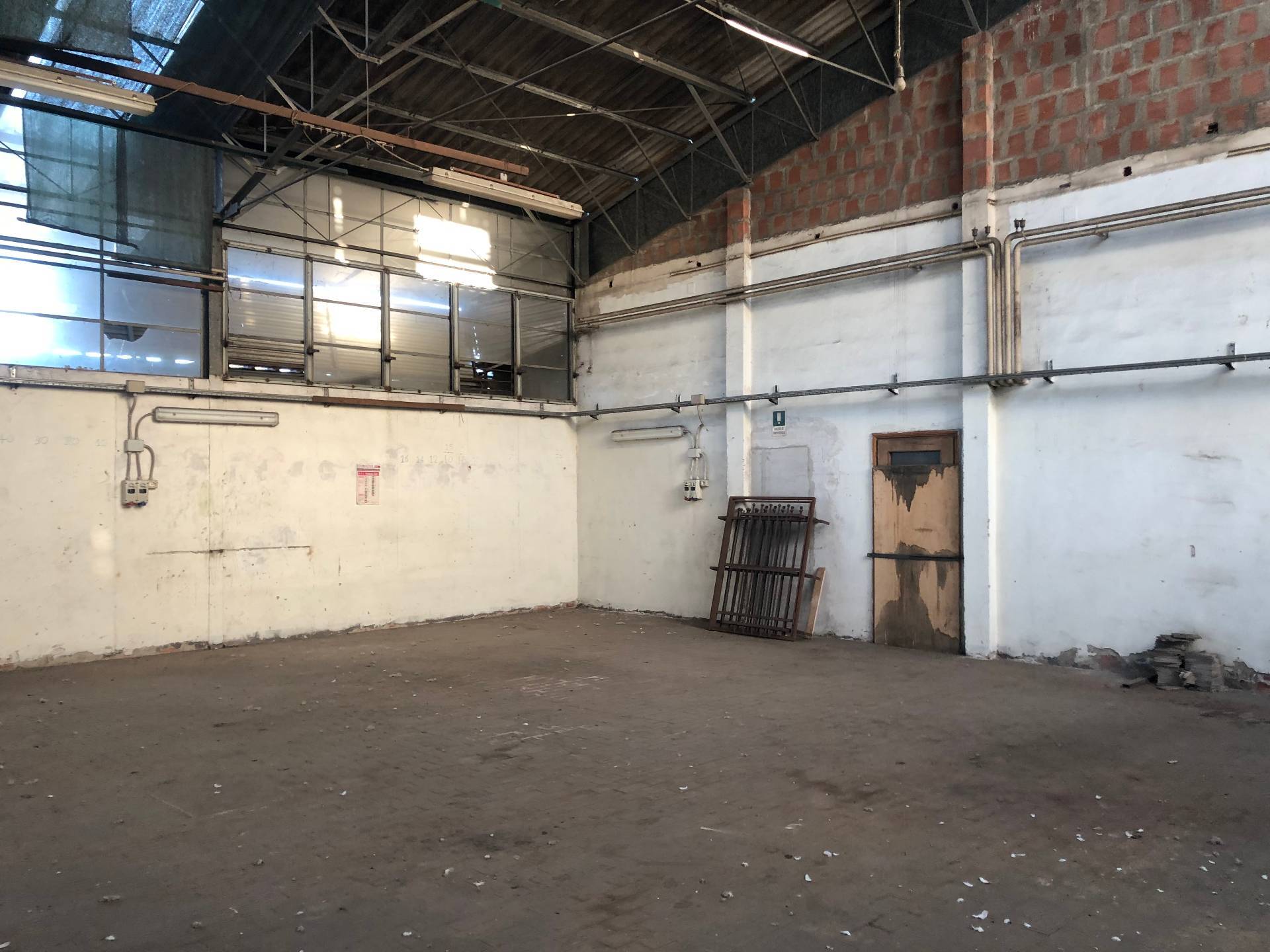 Fondo Artigianale in vendita a San Giuliano Terme, San Martino a Ulmiano