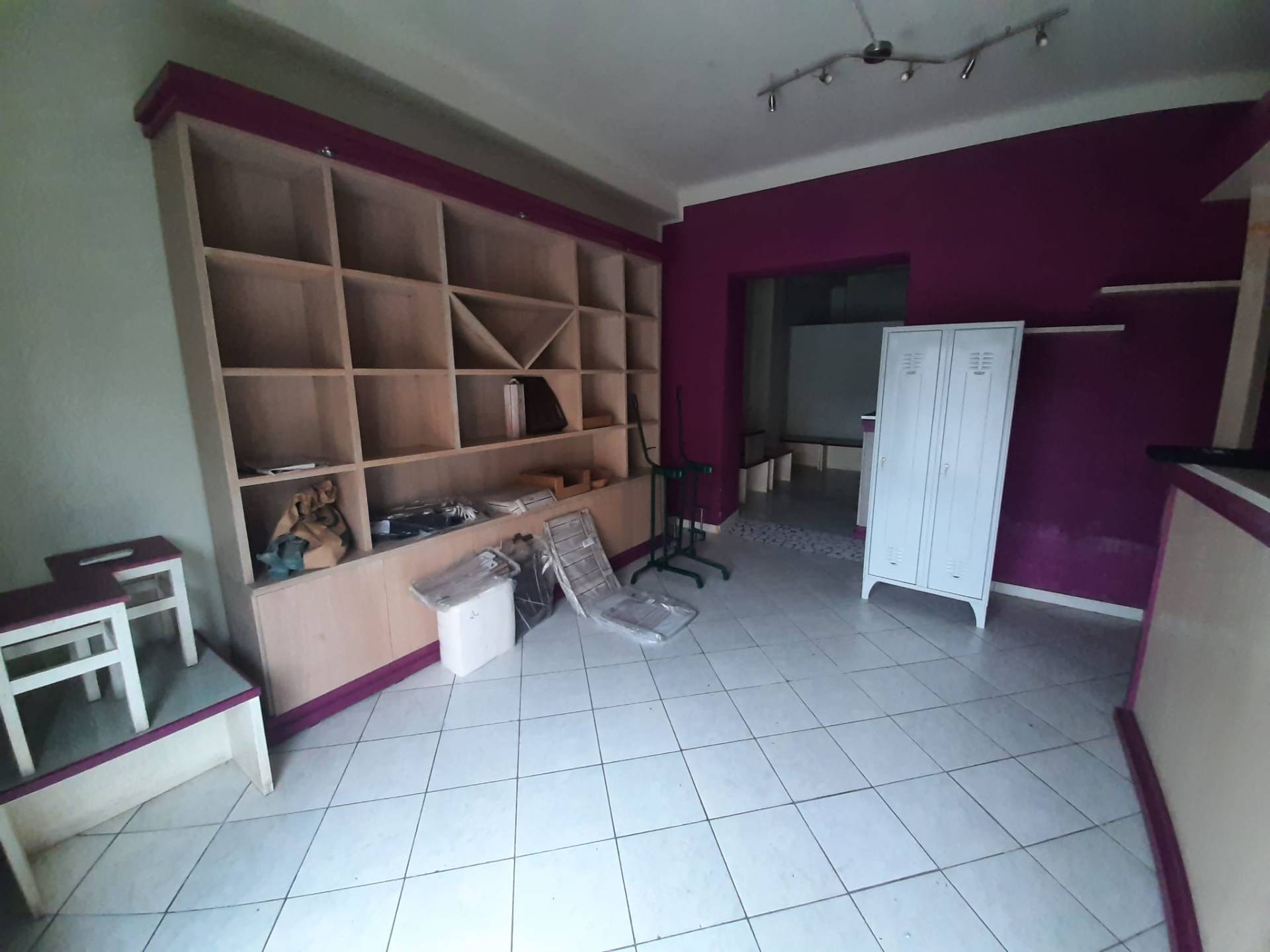 Fondo Commerciale in vendita a San Giuliano Terme, Pontasserchio