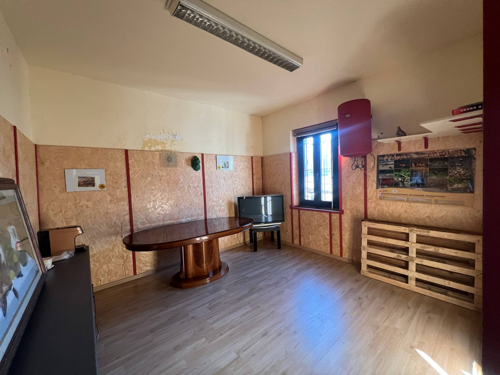 Fondo Commerciale in affitto a Vicopisano, Caprona