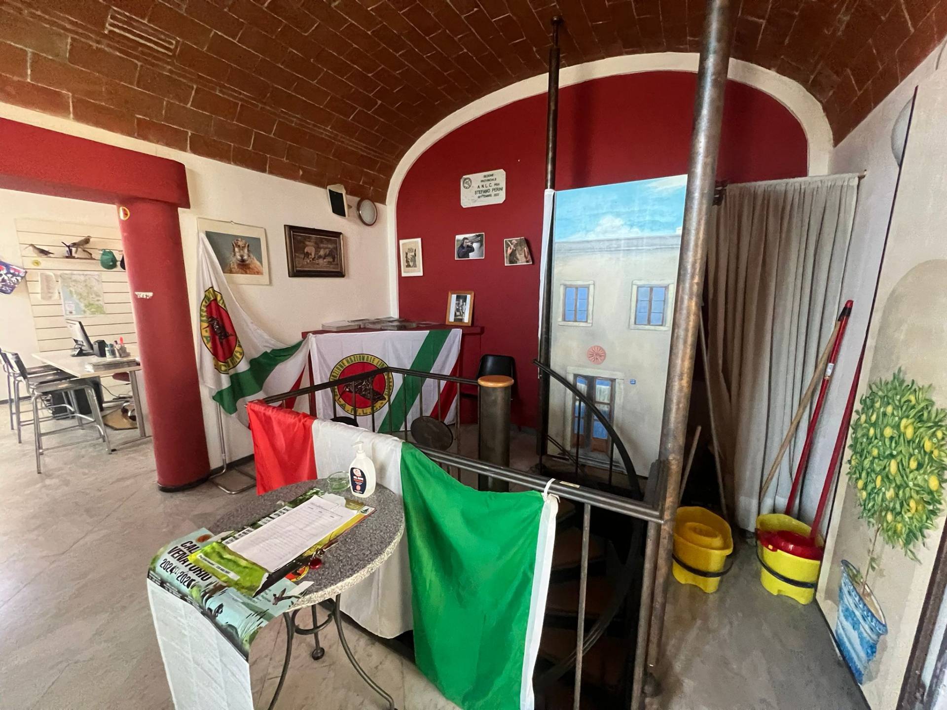 Fondo Commerciale in affitto a Vicopisano, Caprona