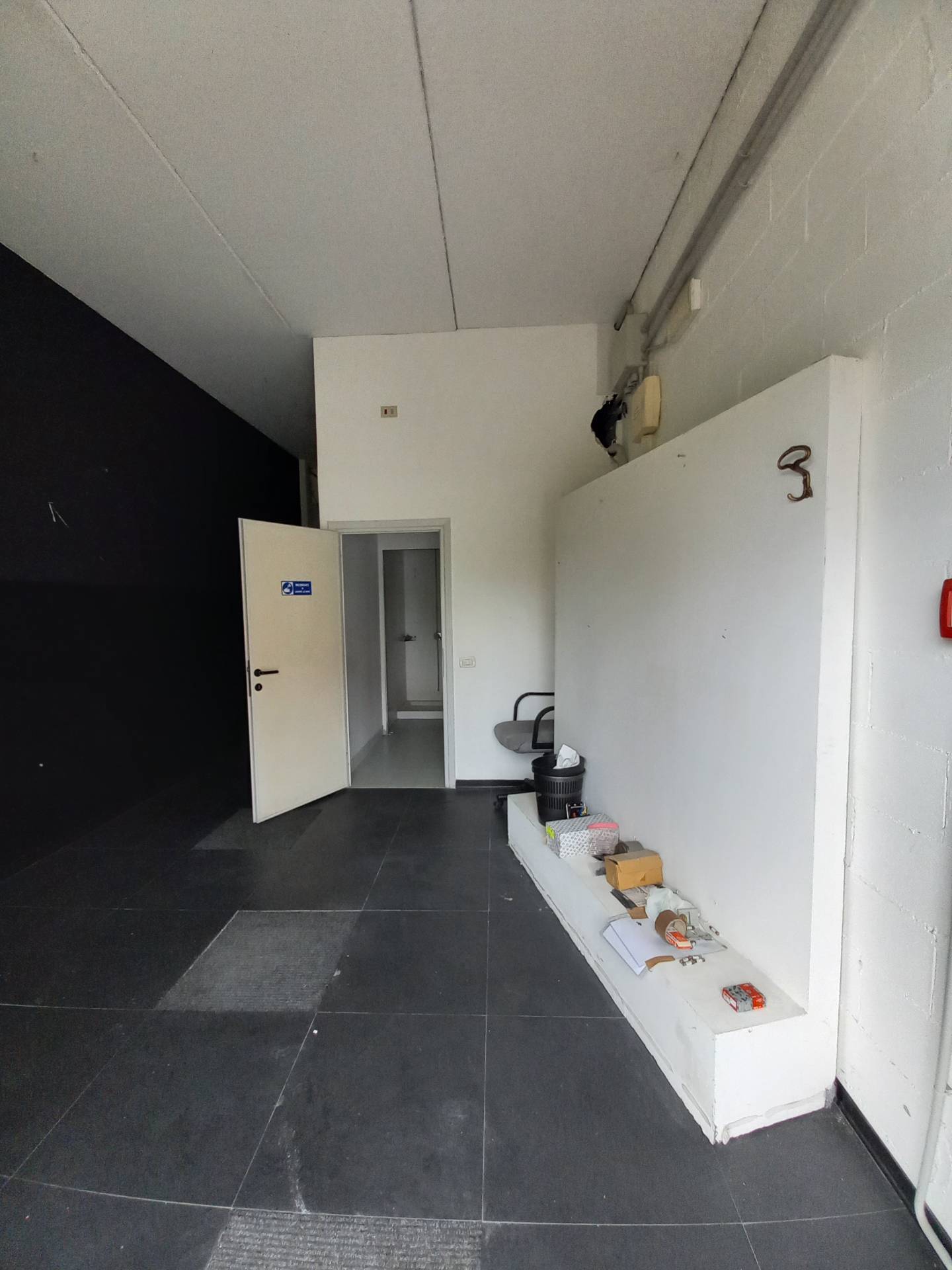 Fondo Commerciale in affitto a Pisa, Ospedaletto