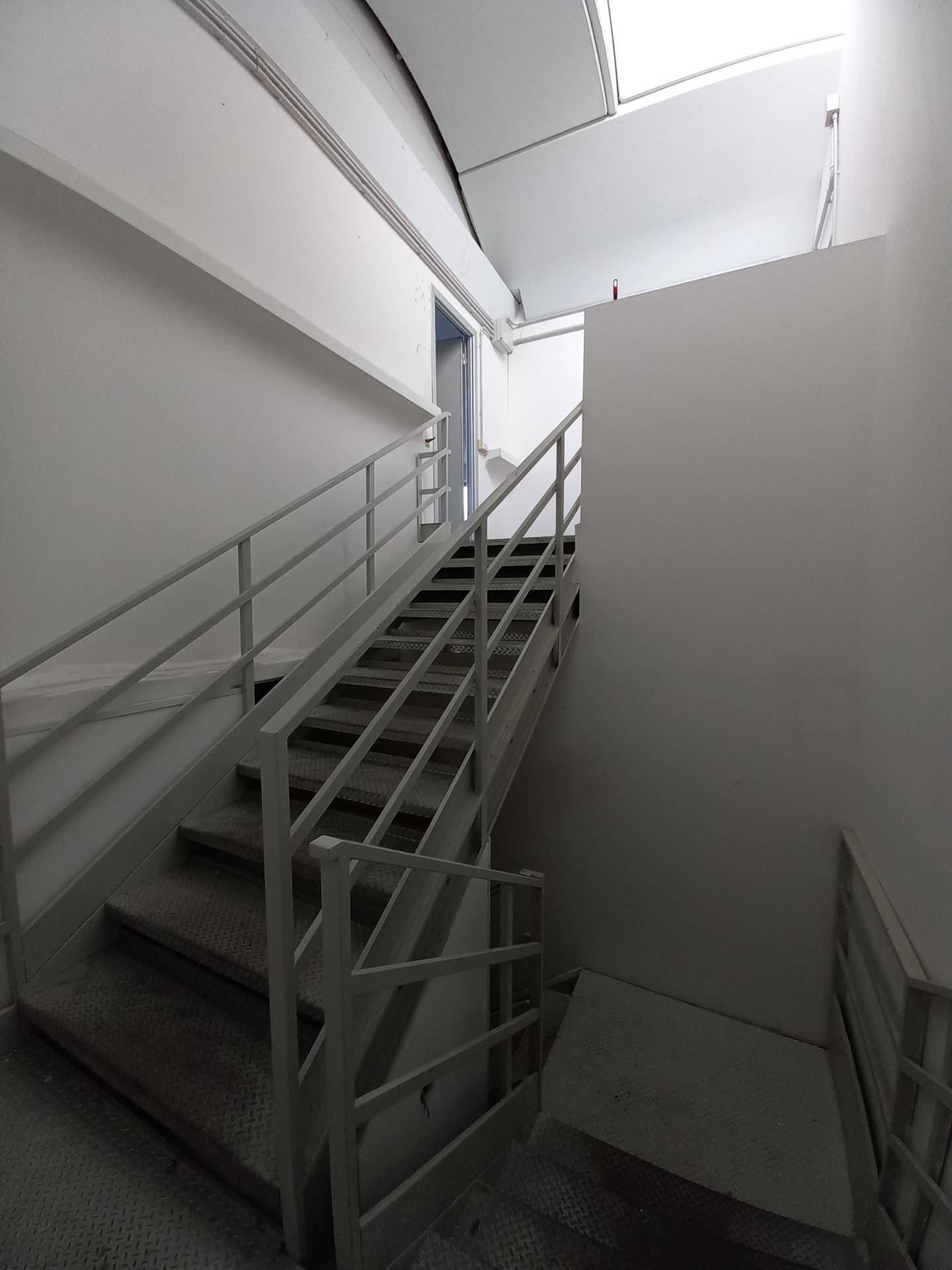 Fondo Commerciale in affitto a Pisa, Ospedaletto