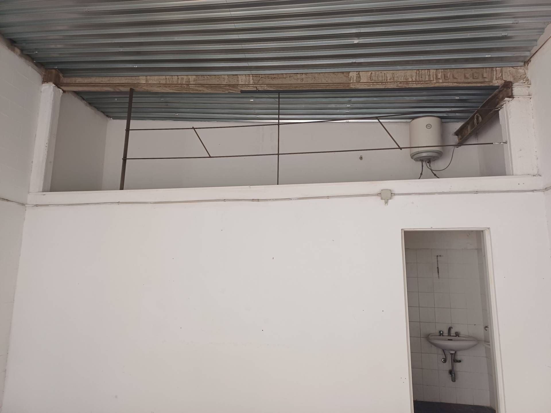 Fondo Artigianale in affitto a San Giuliano Terme, Capoluogo