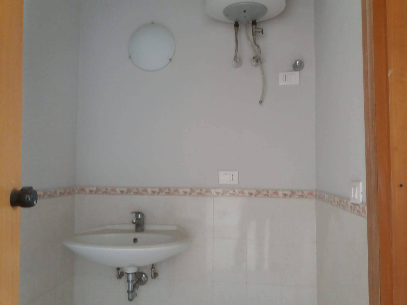 Fondo Commerciale in affitto a Pisa, Porta Nuova