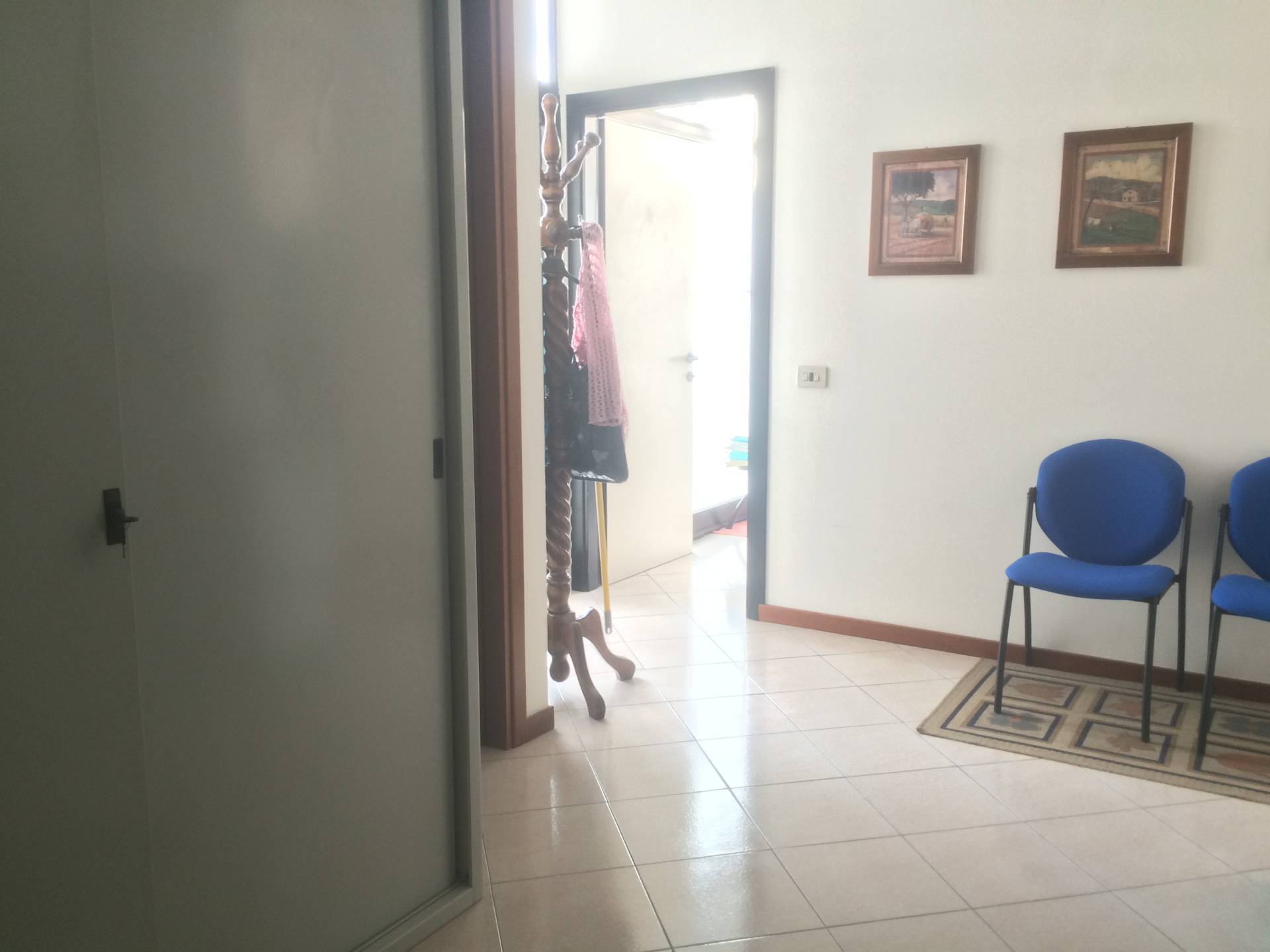 Ufficio in affitto a Cascina, Capoluogo