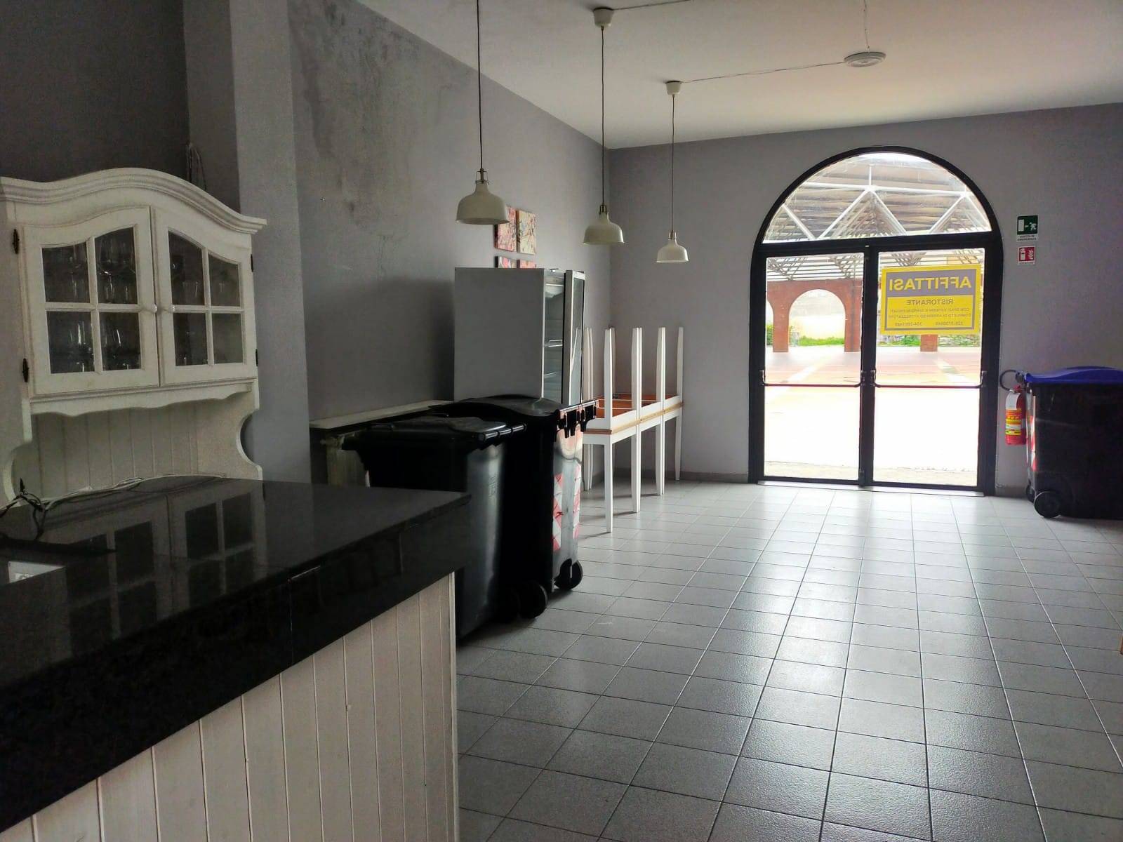 Fondo Commerciale in affitto a Vecchiano