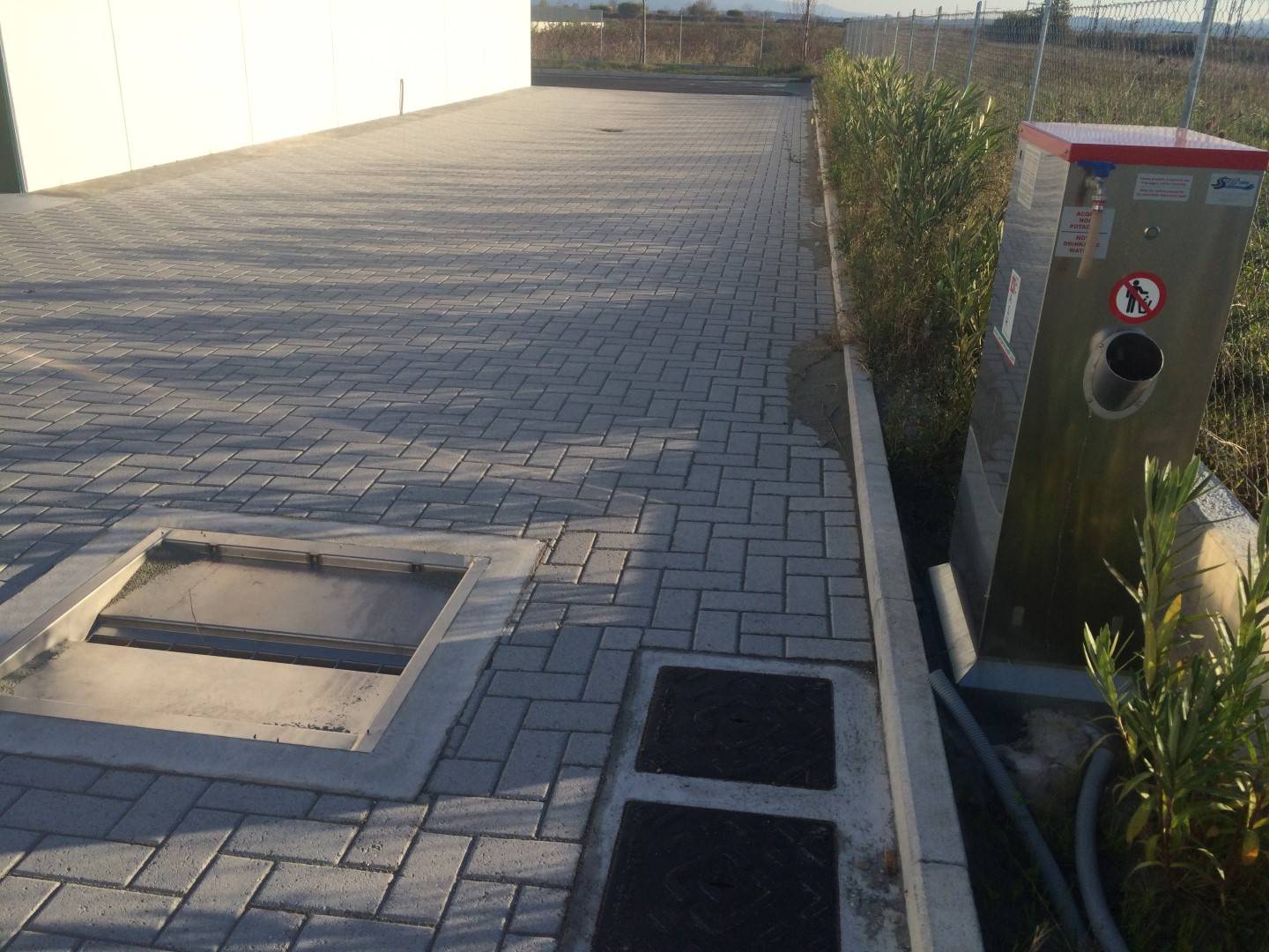 Magazzino in vendita a Pisa, Ospedaletto