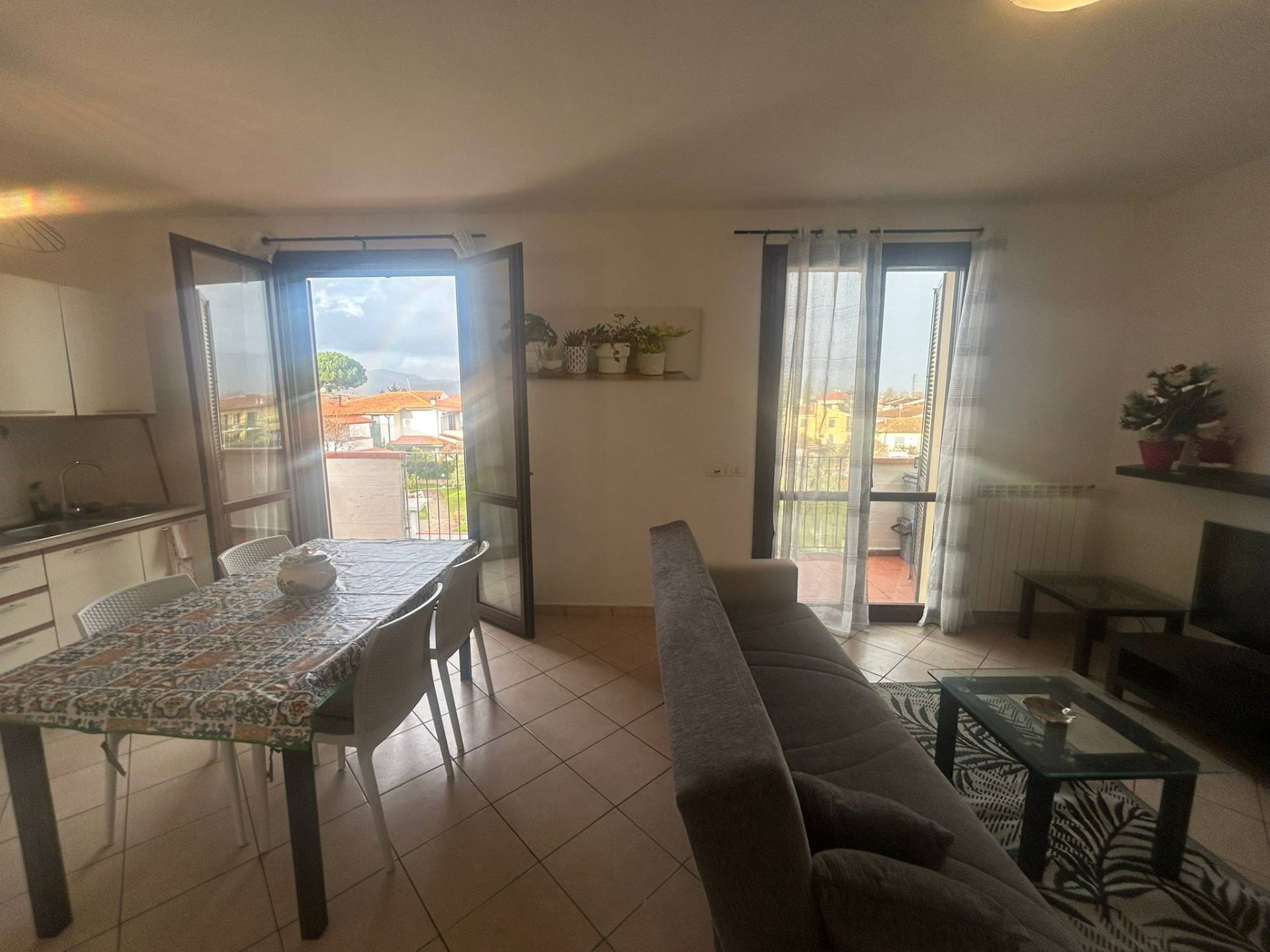 Appartamento in affitto a Cascina, San Sisto