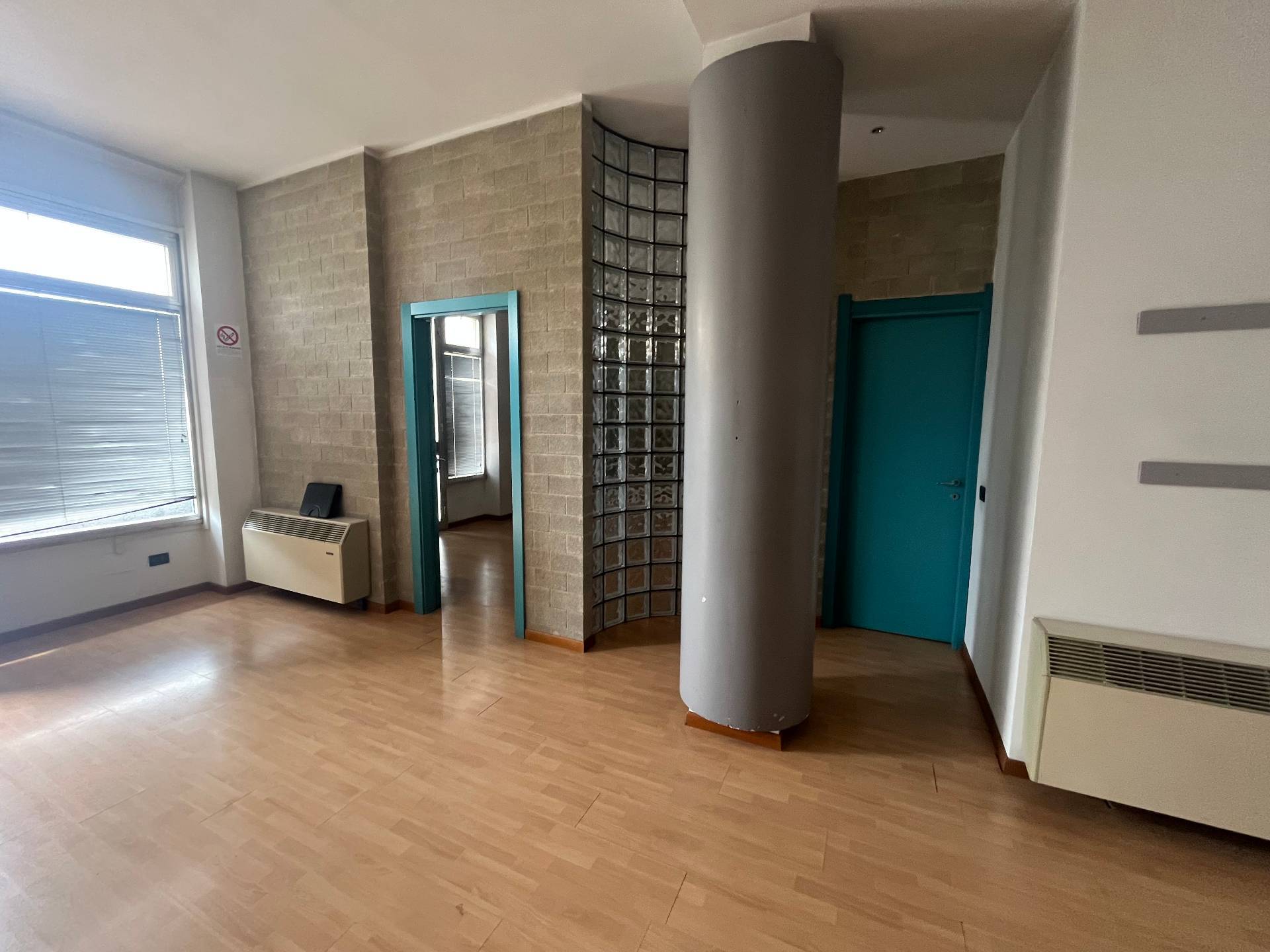 Ufficio in affitto a Cascina, Navacchio