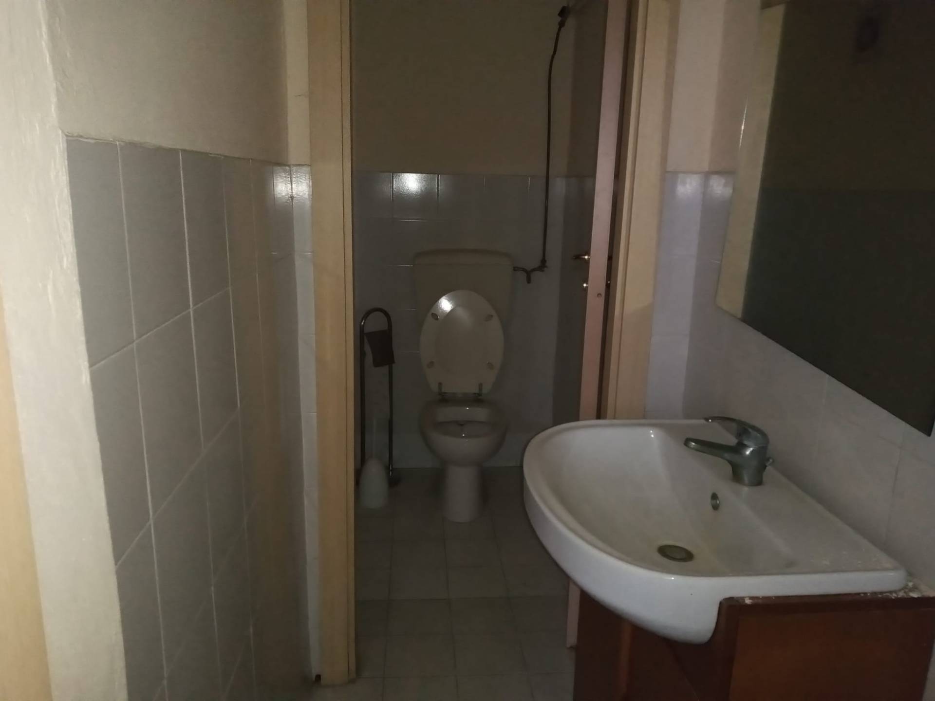 Fondo Artigianale in affitto a Pontedera, Villaggio Gramsci