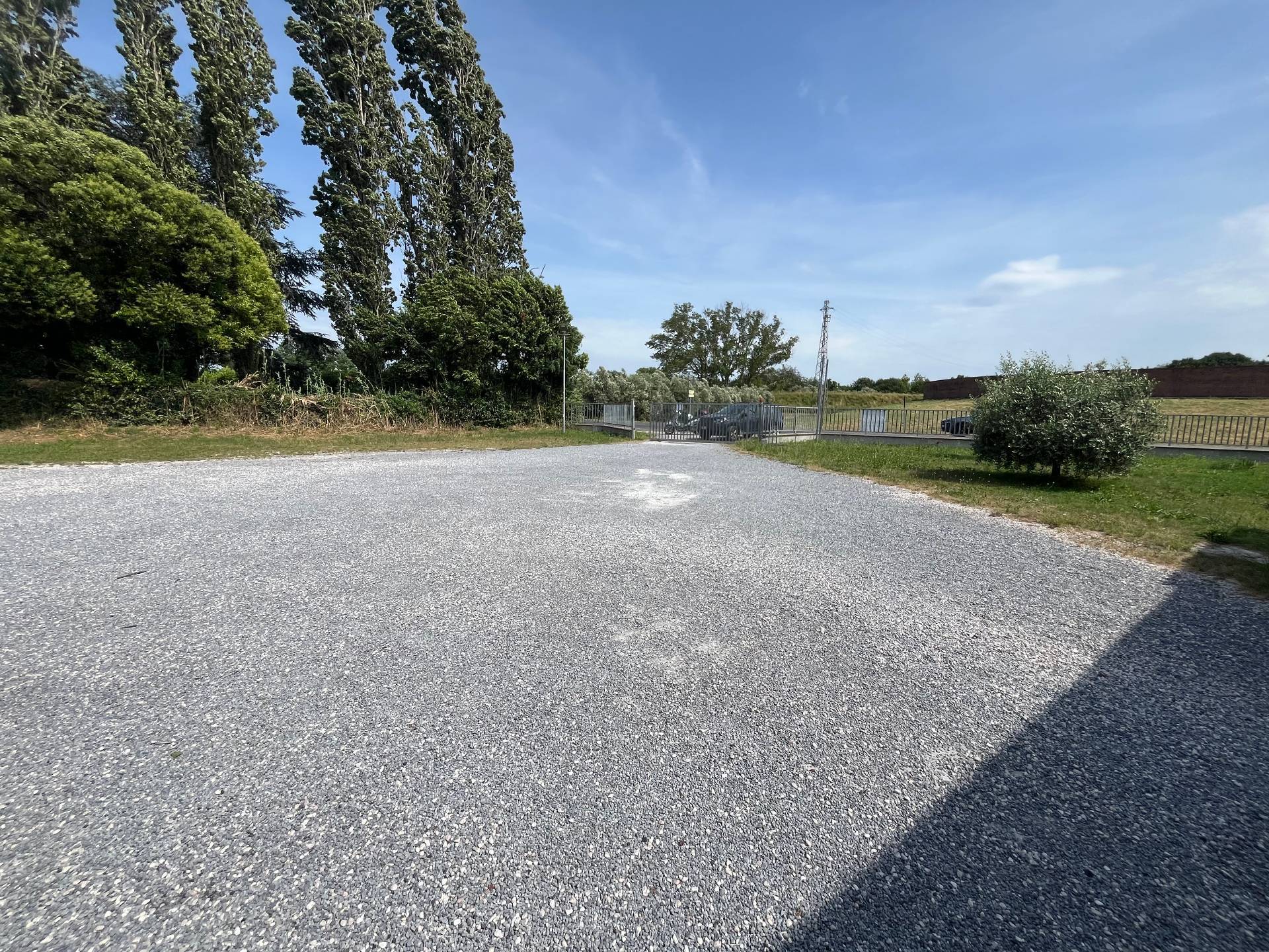 Fondo Commerciale in affitto a Vicopisano, San Giovanni alla Vena